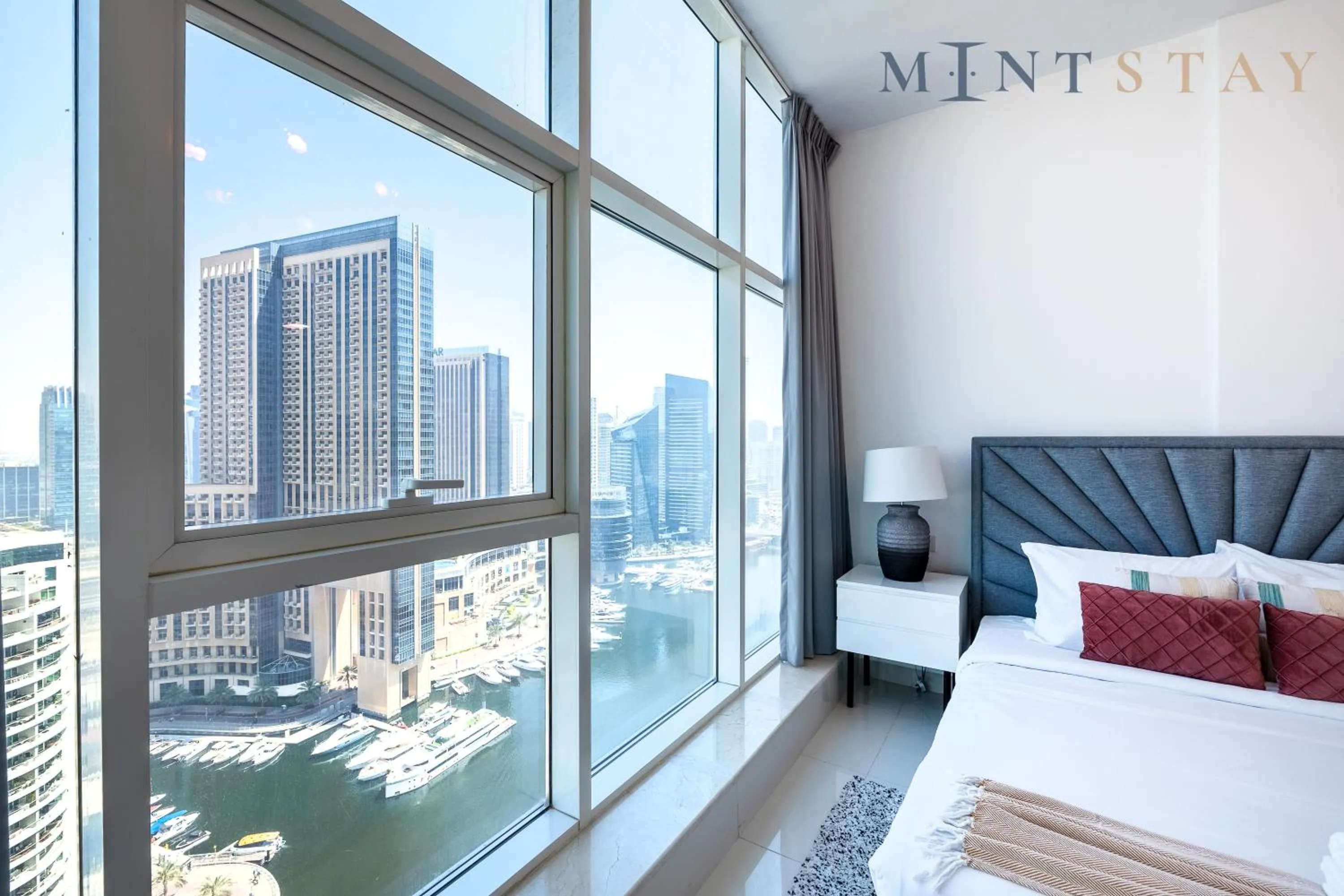 Bed in Continental Tower, Dubai Marina - Mint Stay