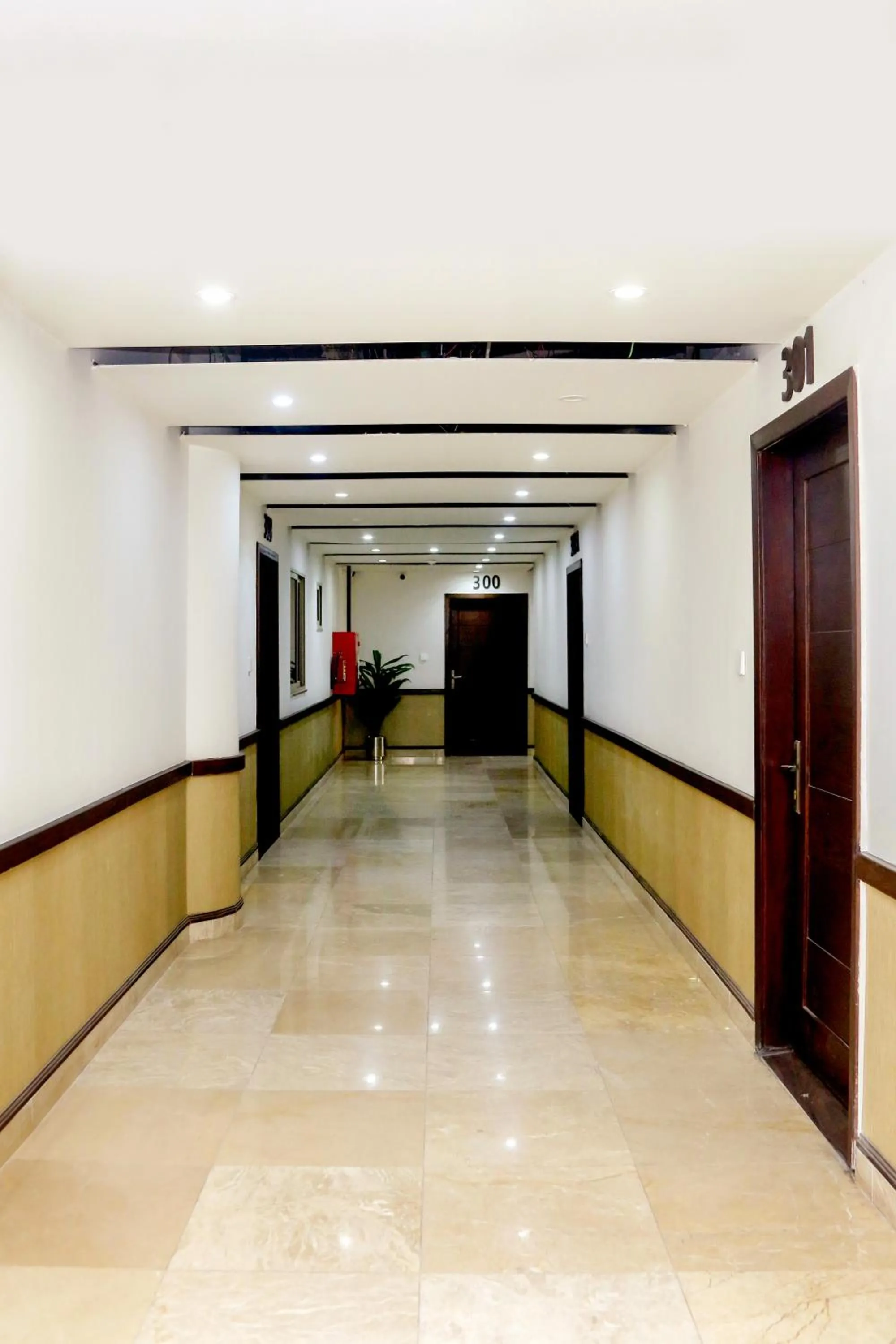 Gulberg Suites