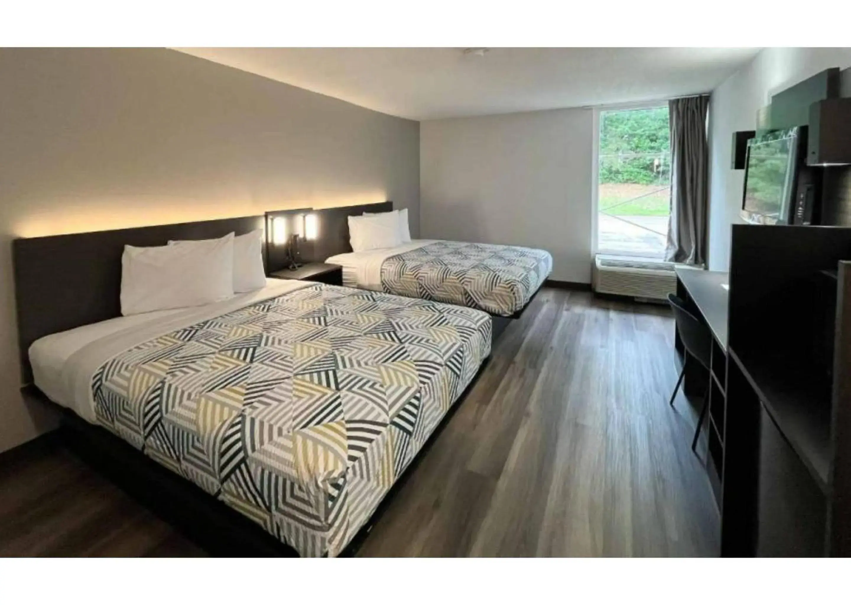 Bedroom, Bed in Motel 6 Nacogdoches TX SFA University Bedroom, Bed in Motel 6 Nacogdoches TX SFA University