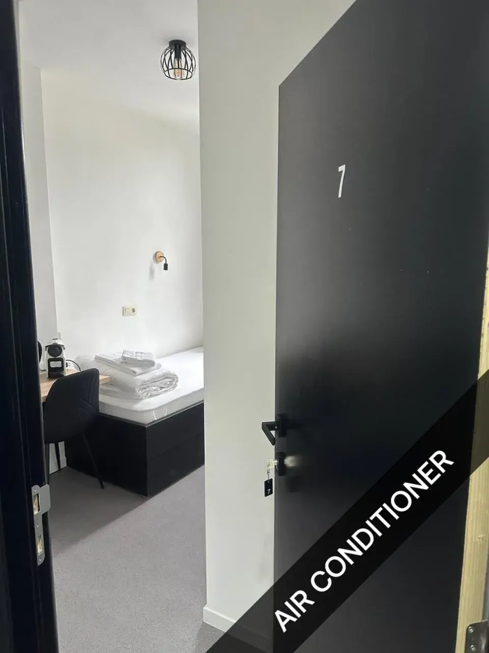 Single Room with Shared Shower and Toilet - single occupancy in BED Pepin Single Room with Shared Shower and Toilet - single occupancy in BED Pepin