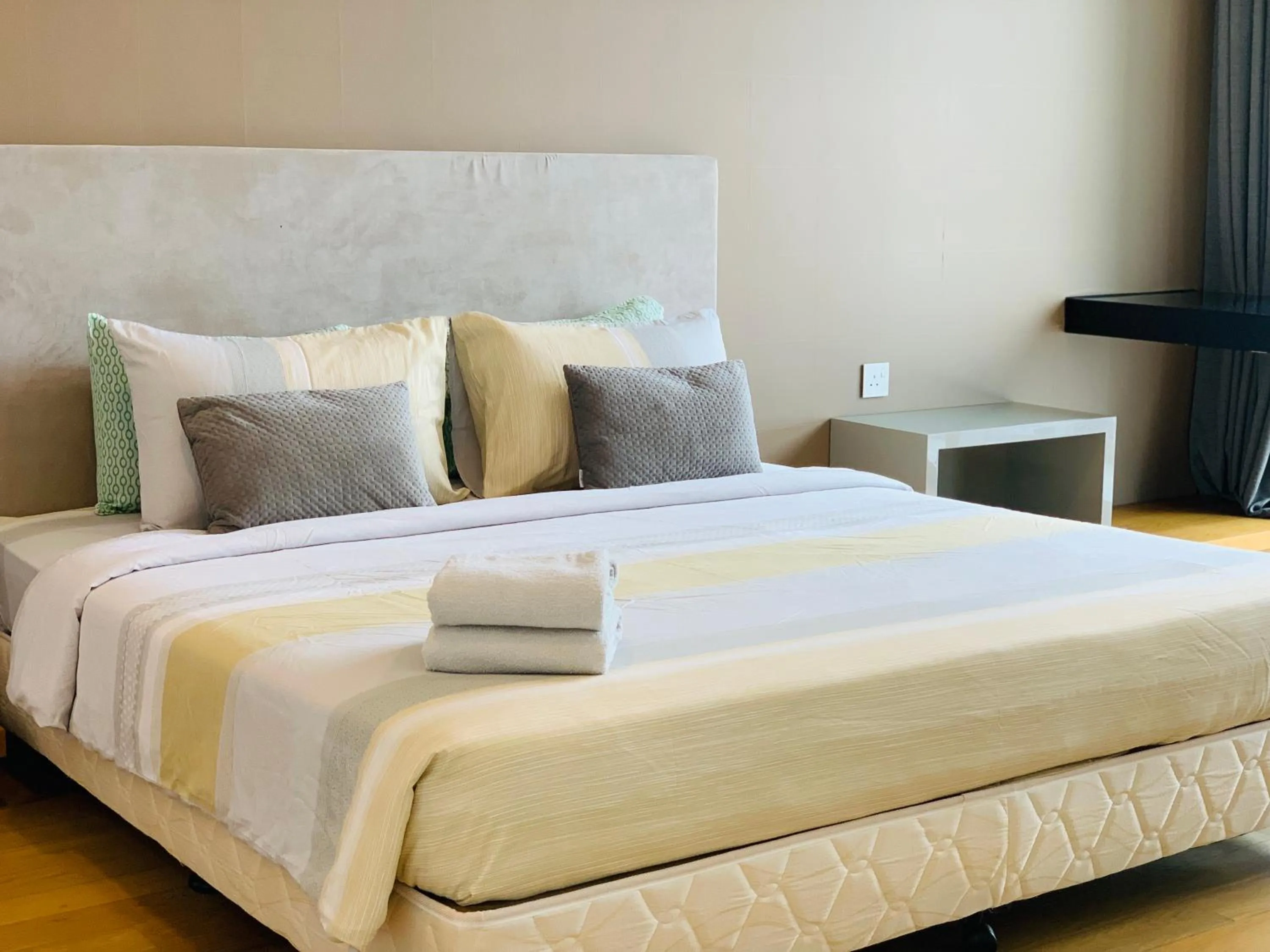 One-Bedroom Apartment in Platinum Suites KLCC by Homesphere