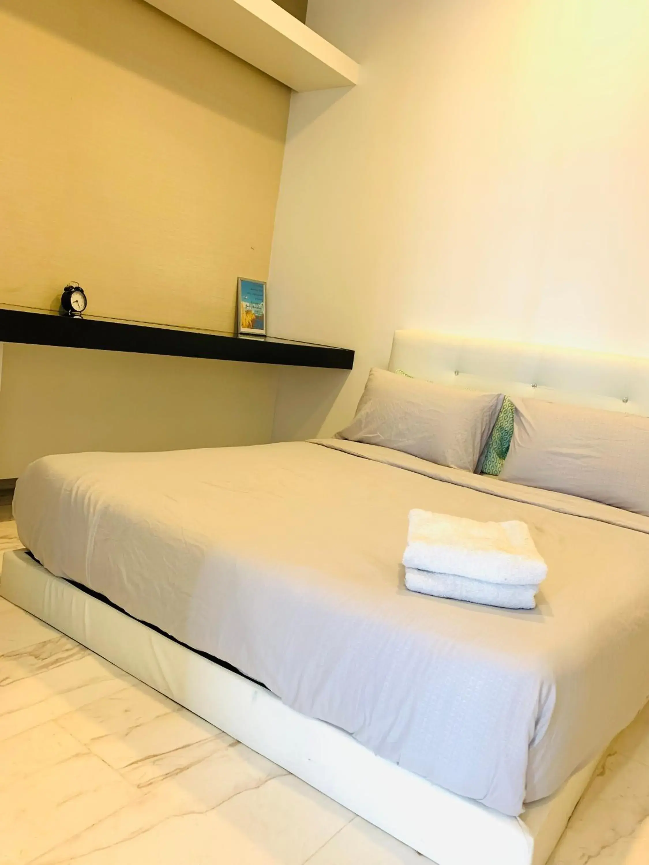 Bed in Platinum Suites KLCC by Homesphere