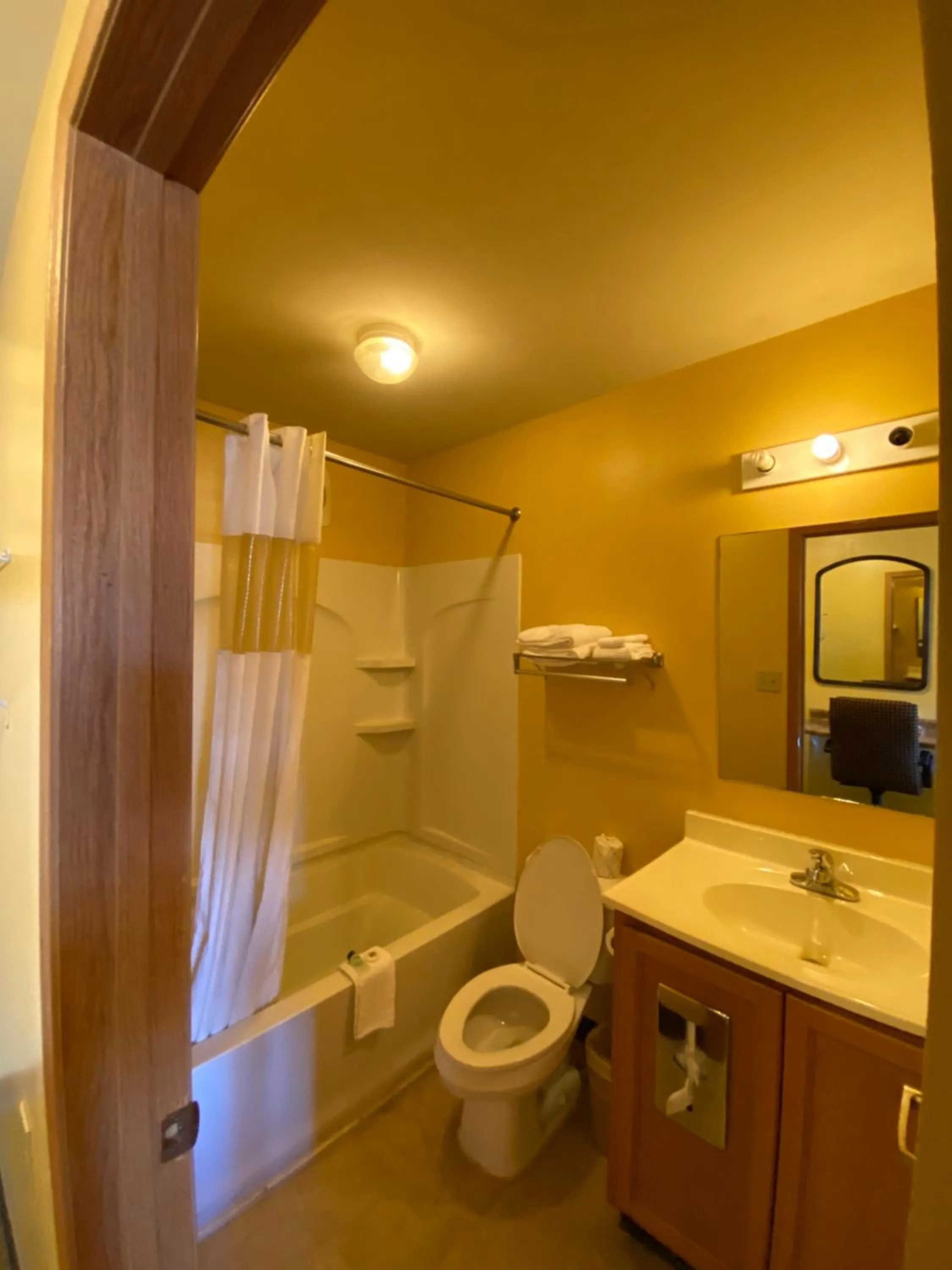 Toilet in Regal Inn Coffeyville