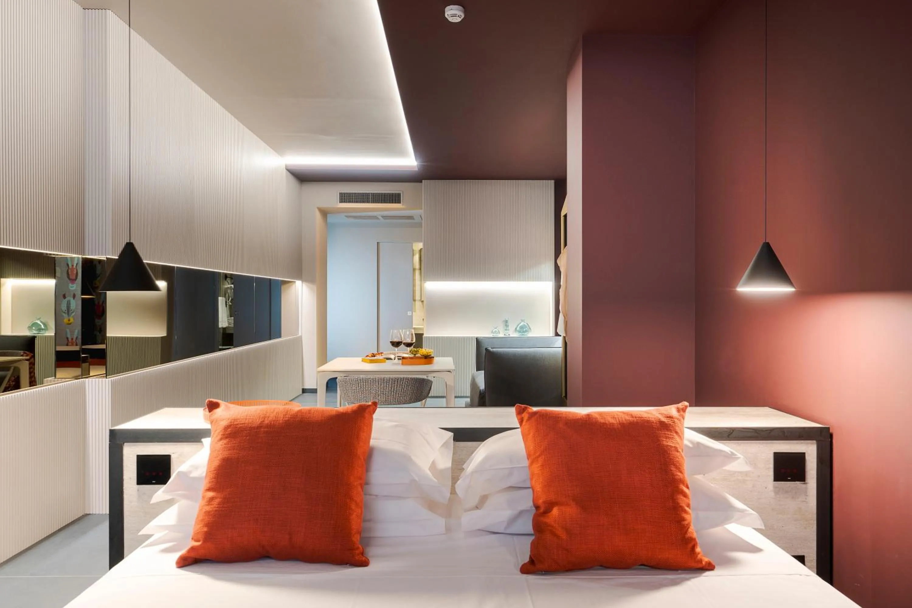 Living room, Bed in Catania Smart Hotel