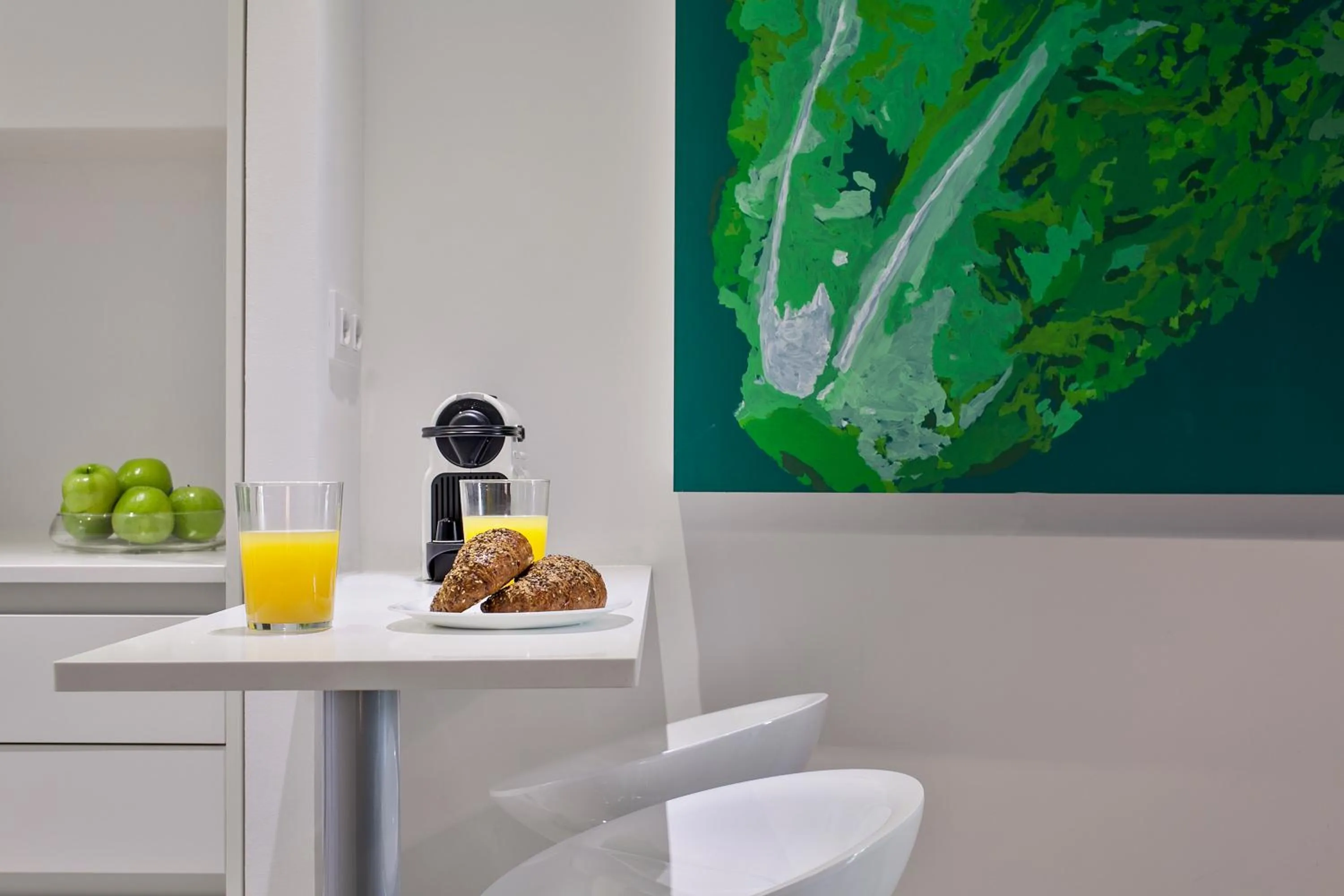 Kitchen or kitchenette in Habitat Apartments ADN