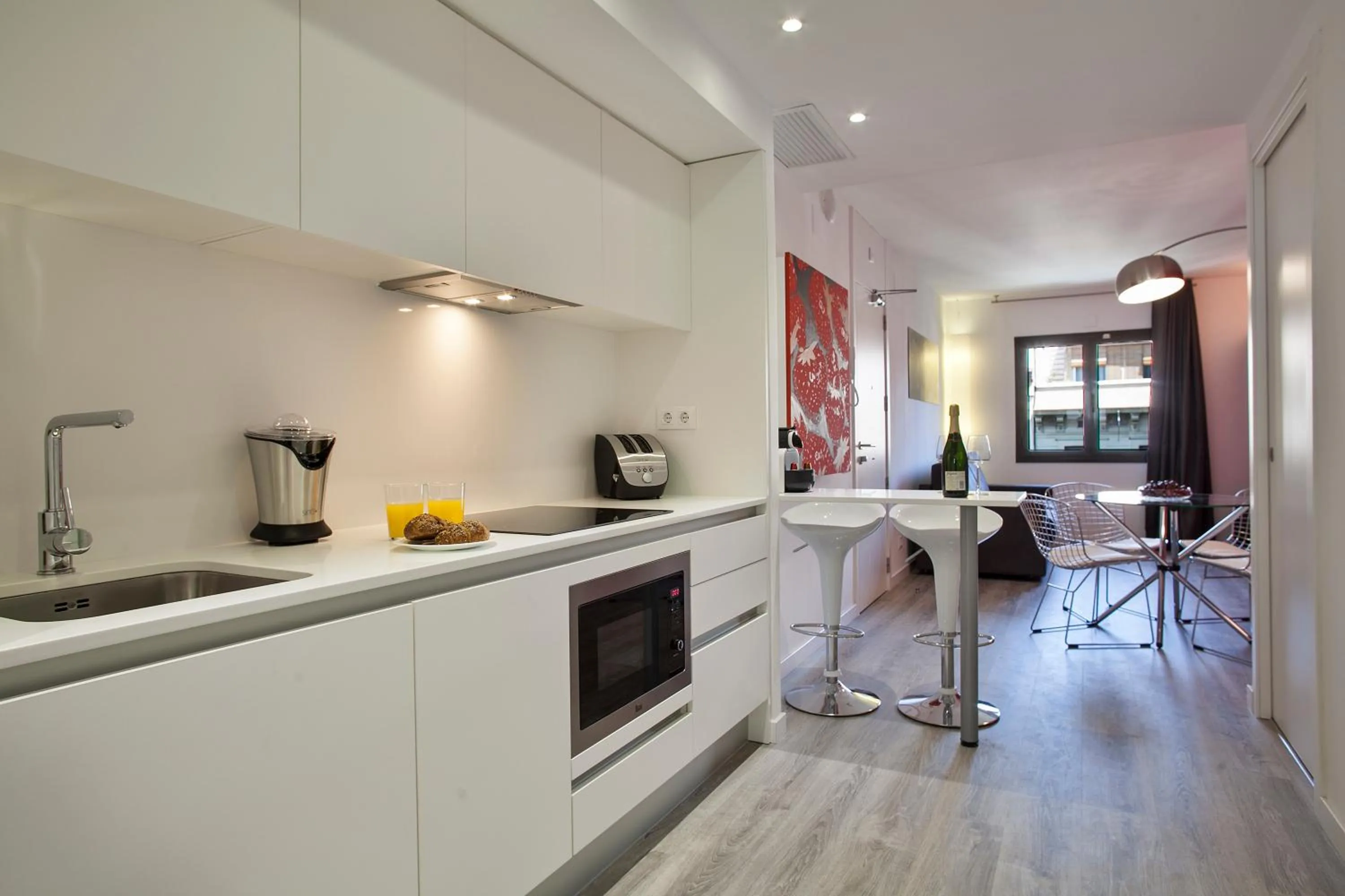 Kitchen or kitchenette in Habitat Apartments ADN