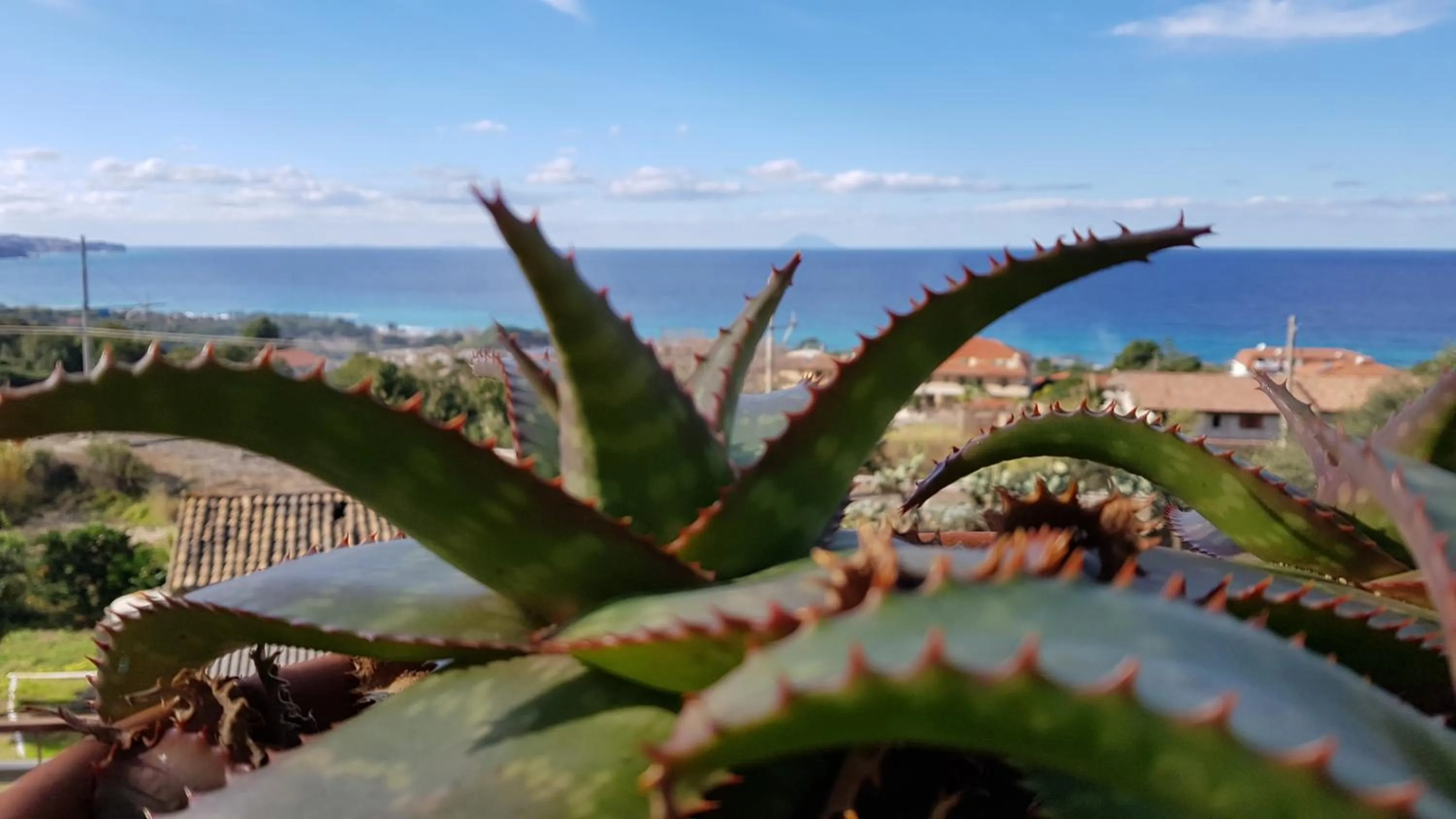 Sea view in San Carlo - Terrazzo sul Mare con Ristorante e Pizzeria