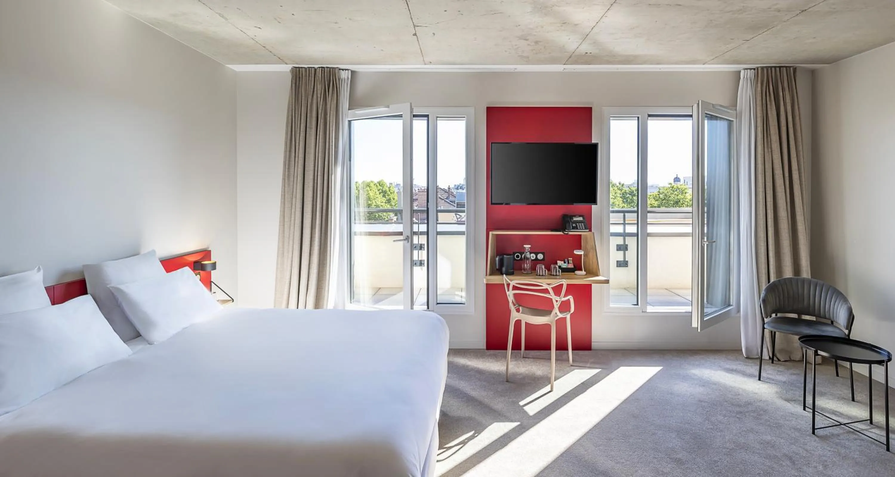 Bedroom, Bed in Best Western 11BAUER Paris Saint-Ouen