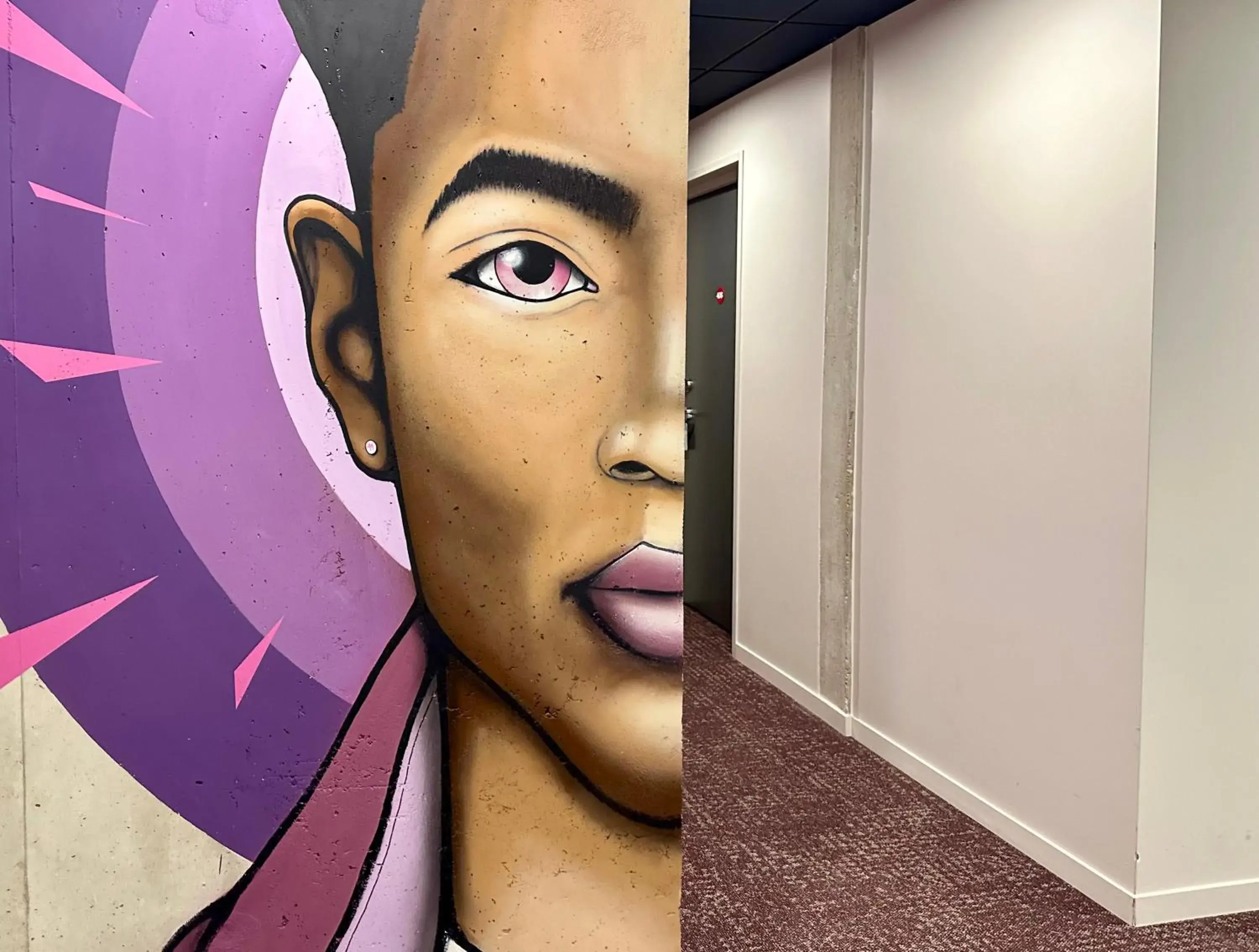 Property building in Best Western 11BAUER Paris Saint-Ouen Property building in Best Western 11BAUER Paris Saint-Ouen