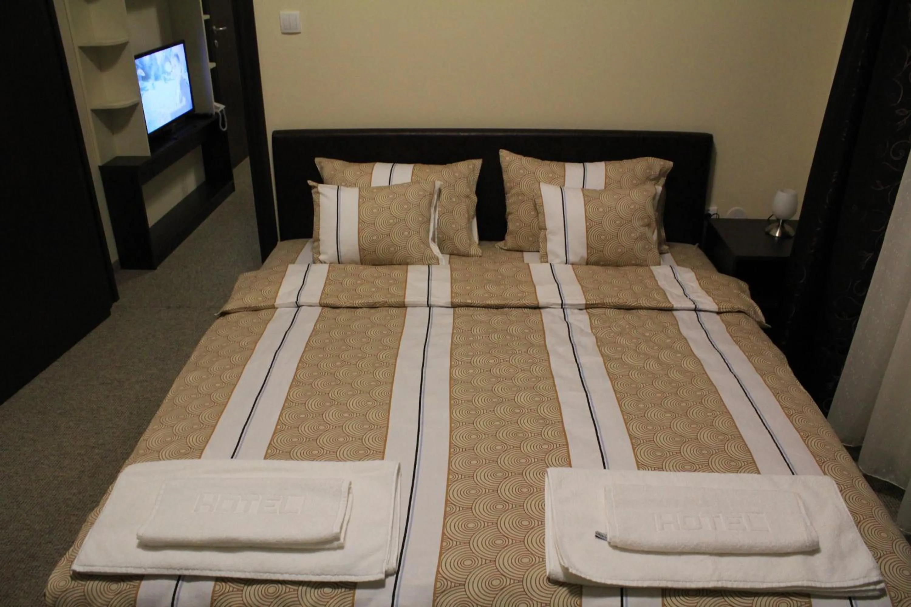 Bedroom, Bed in Hotel Feniks Požarevac