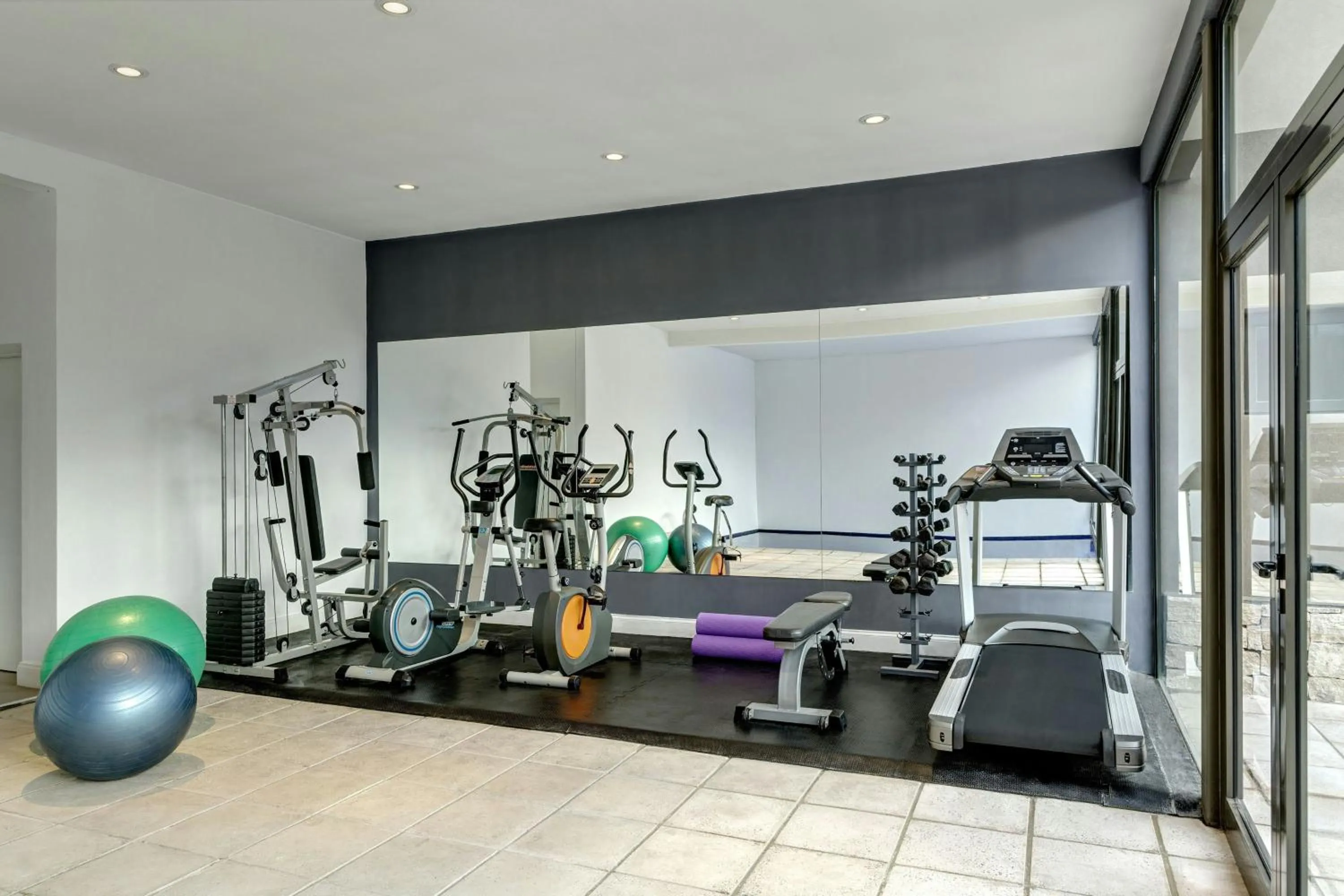 Fitness centre/facilities in Auberge Du Vin, a Tribute Portfolio Hotel