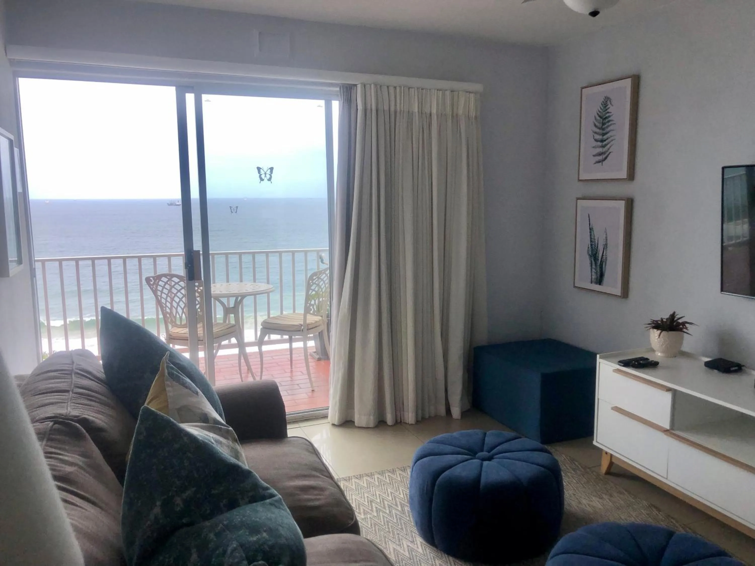 TV and multimedia in Sands Beach Breaks Umdloti Beach View