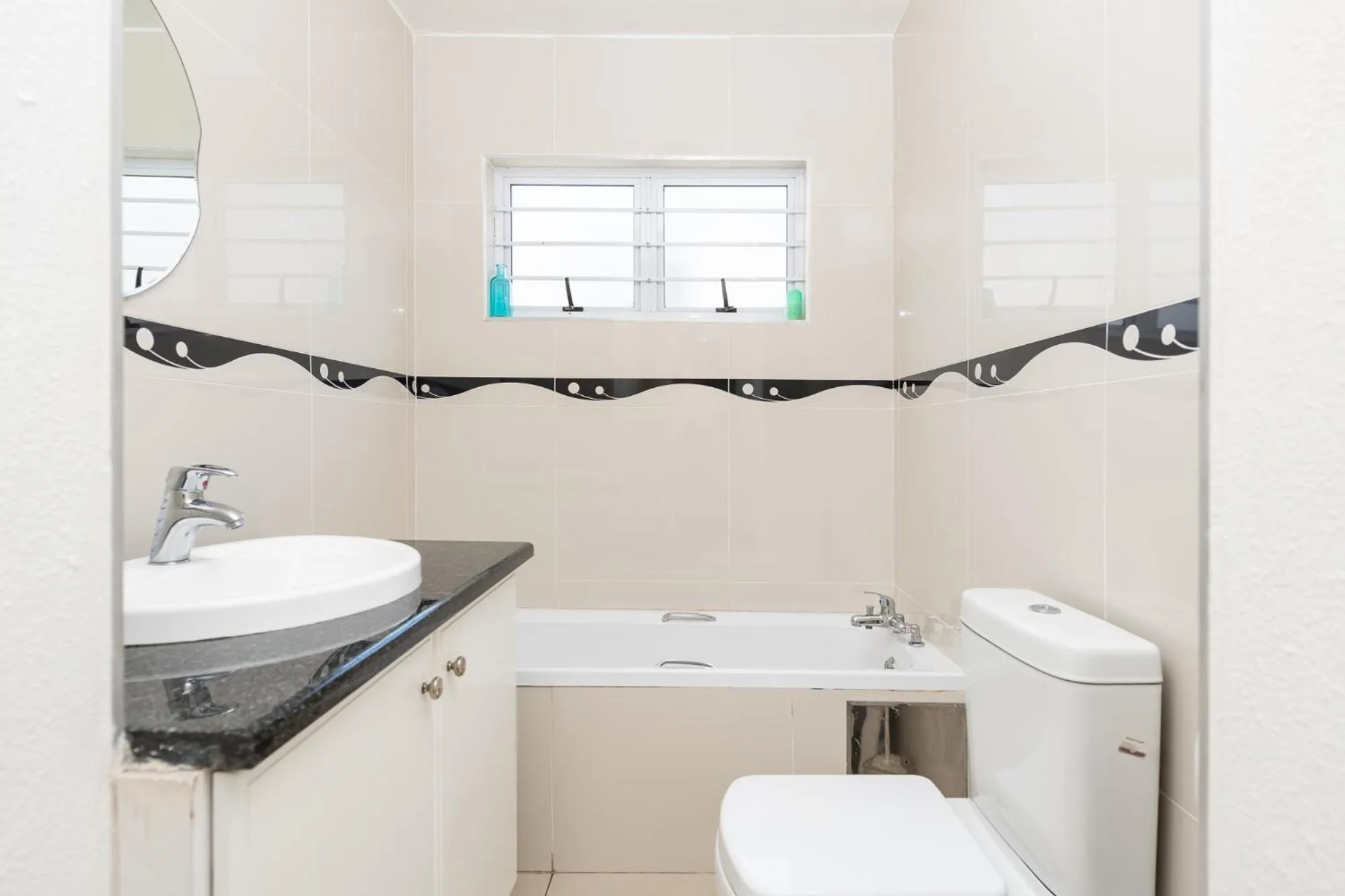 Bathroom in Sands Beach Breaks Umdloti Beach View