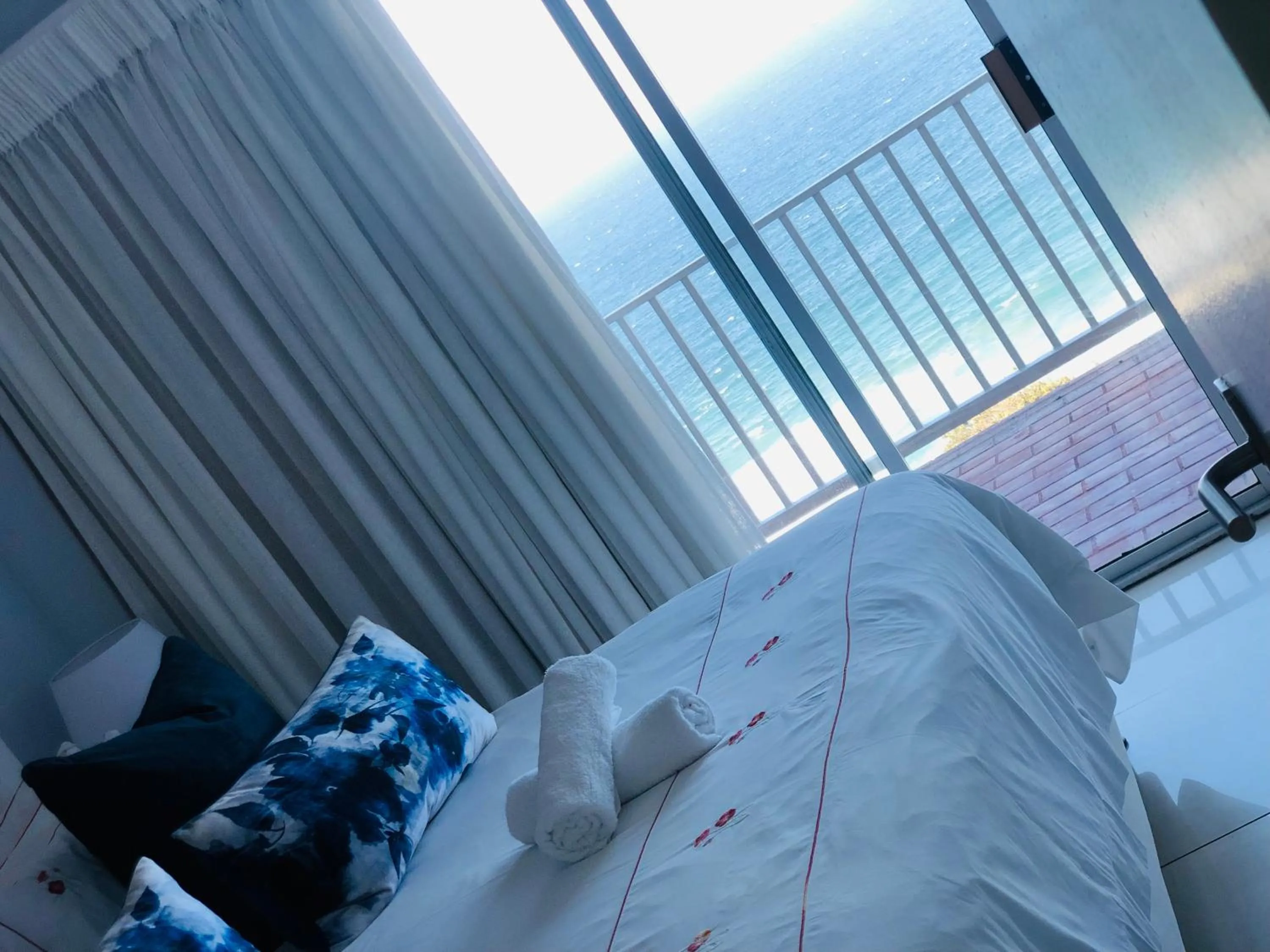 Photo of the whole room, Bed in Sands Beach Breaks Umdloti Beach View