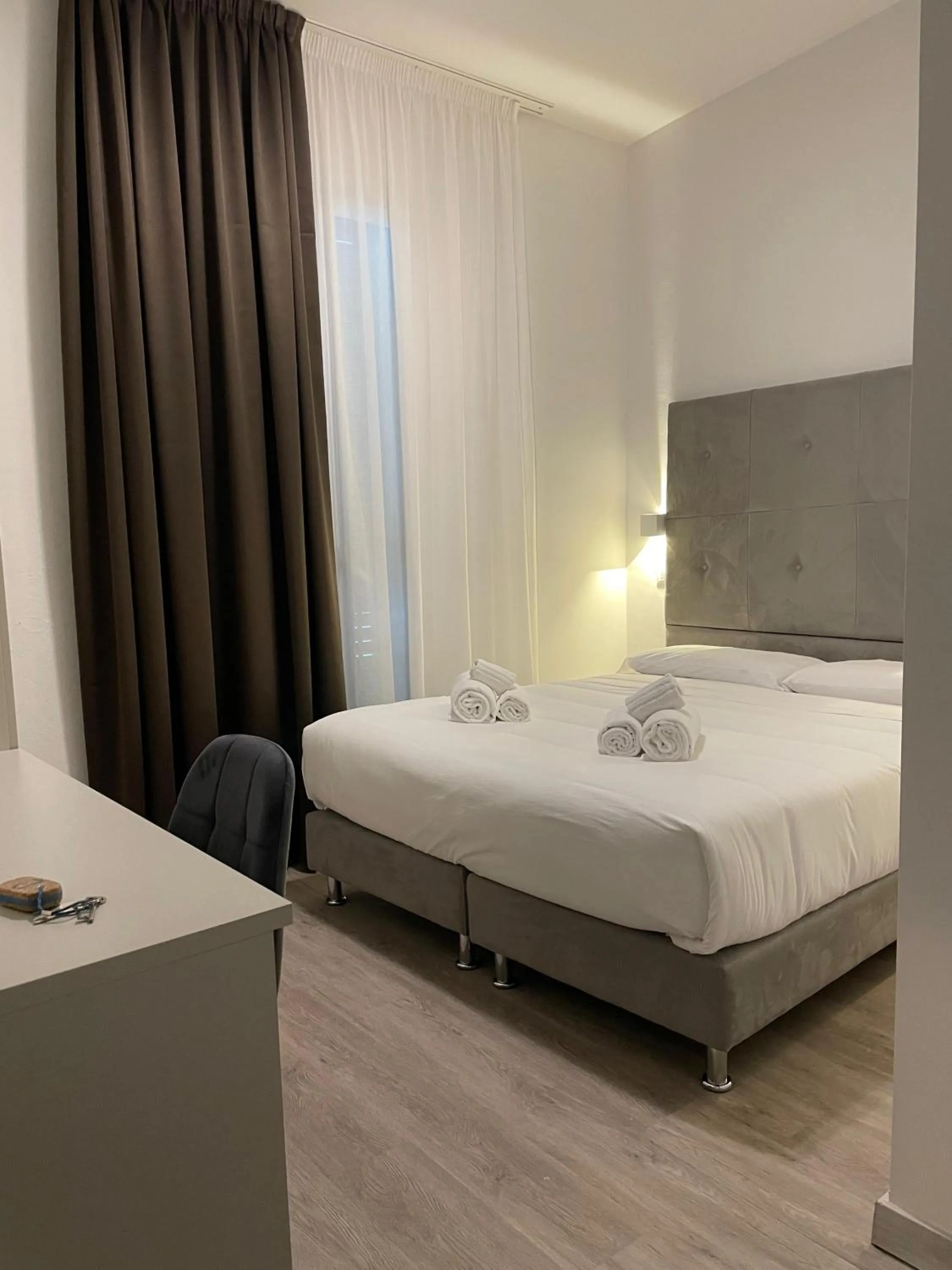 Bedroom, Bed in Hotel l'Etrusco - San Vincenzo