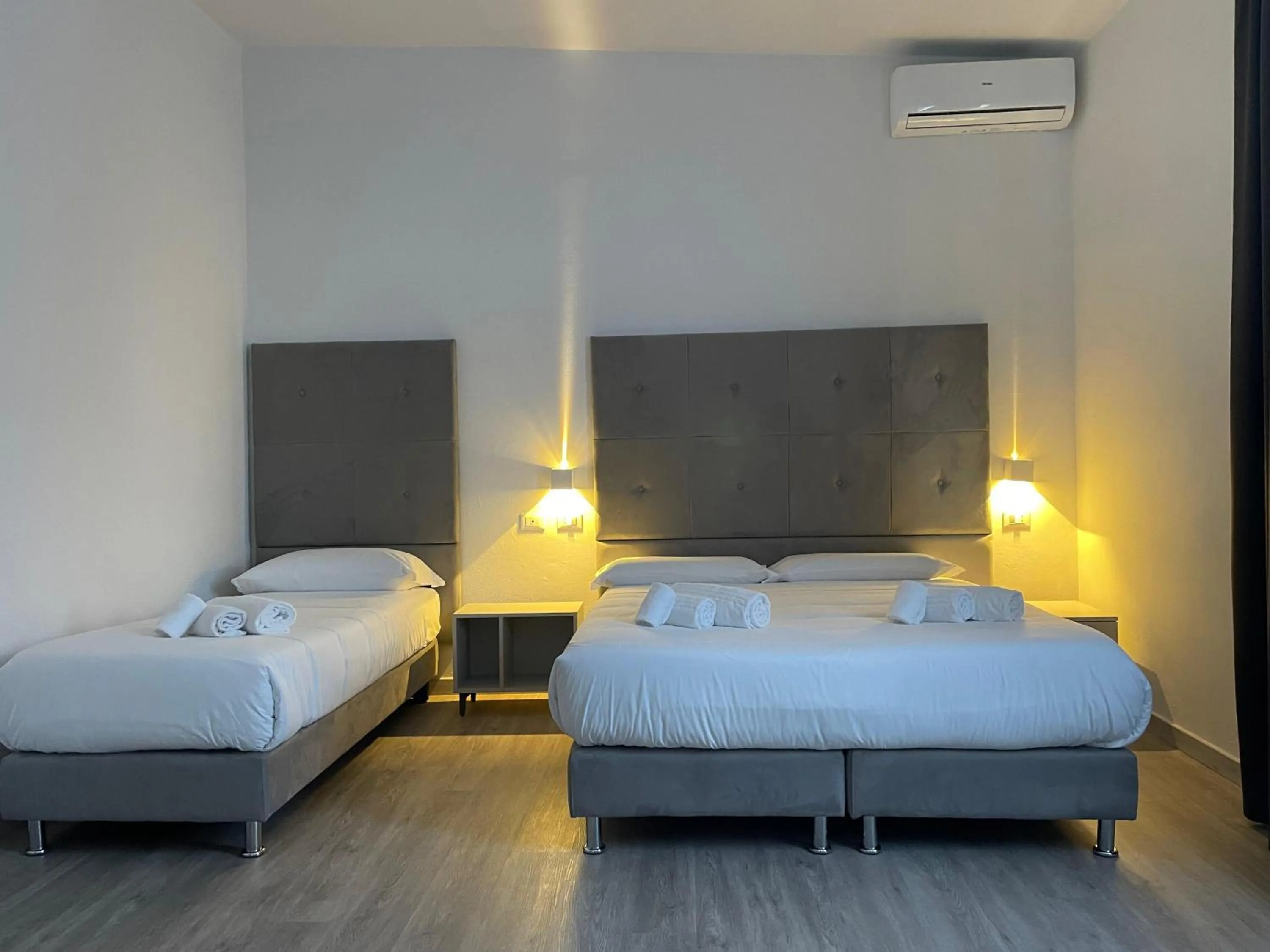 Bedroom, Bed in Hotel l'Etrusco - San Vincenzo