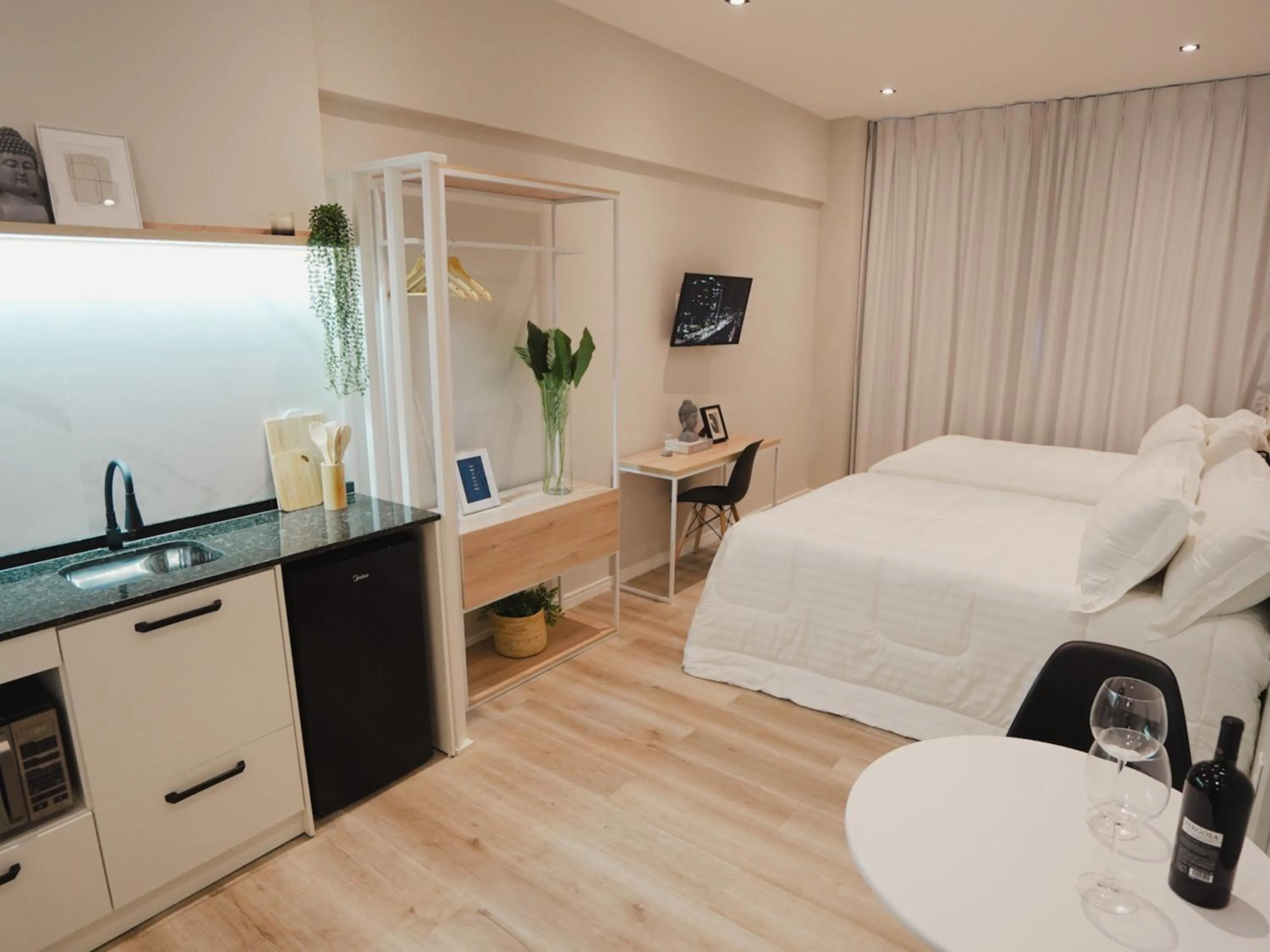 Photo of the whole room, Bed in Apê Pátio Paulista