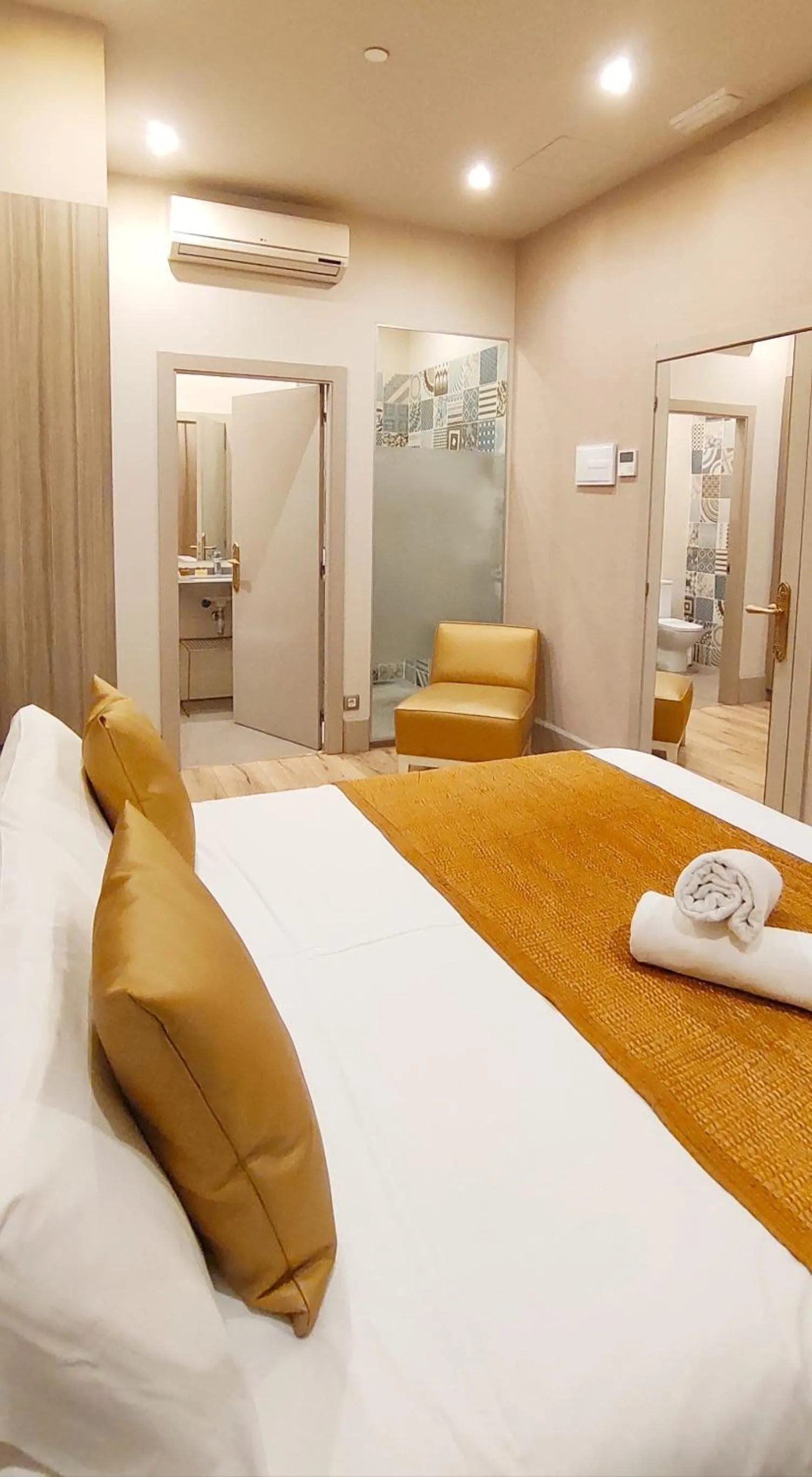 Photo of the whole room, Bed in Casa Balmes