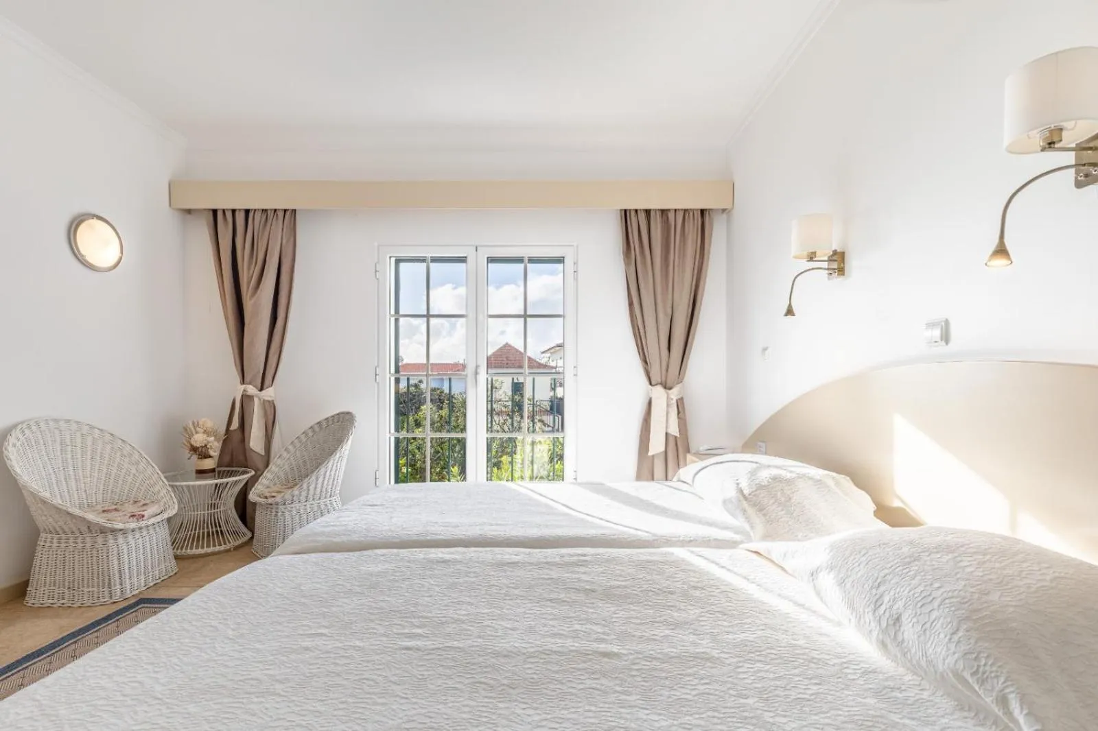 Garden view, Bed in Quinta Alegre