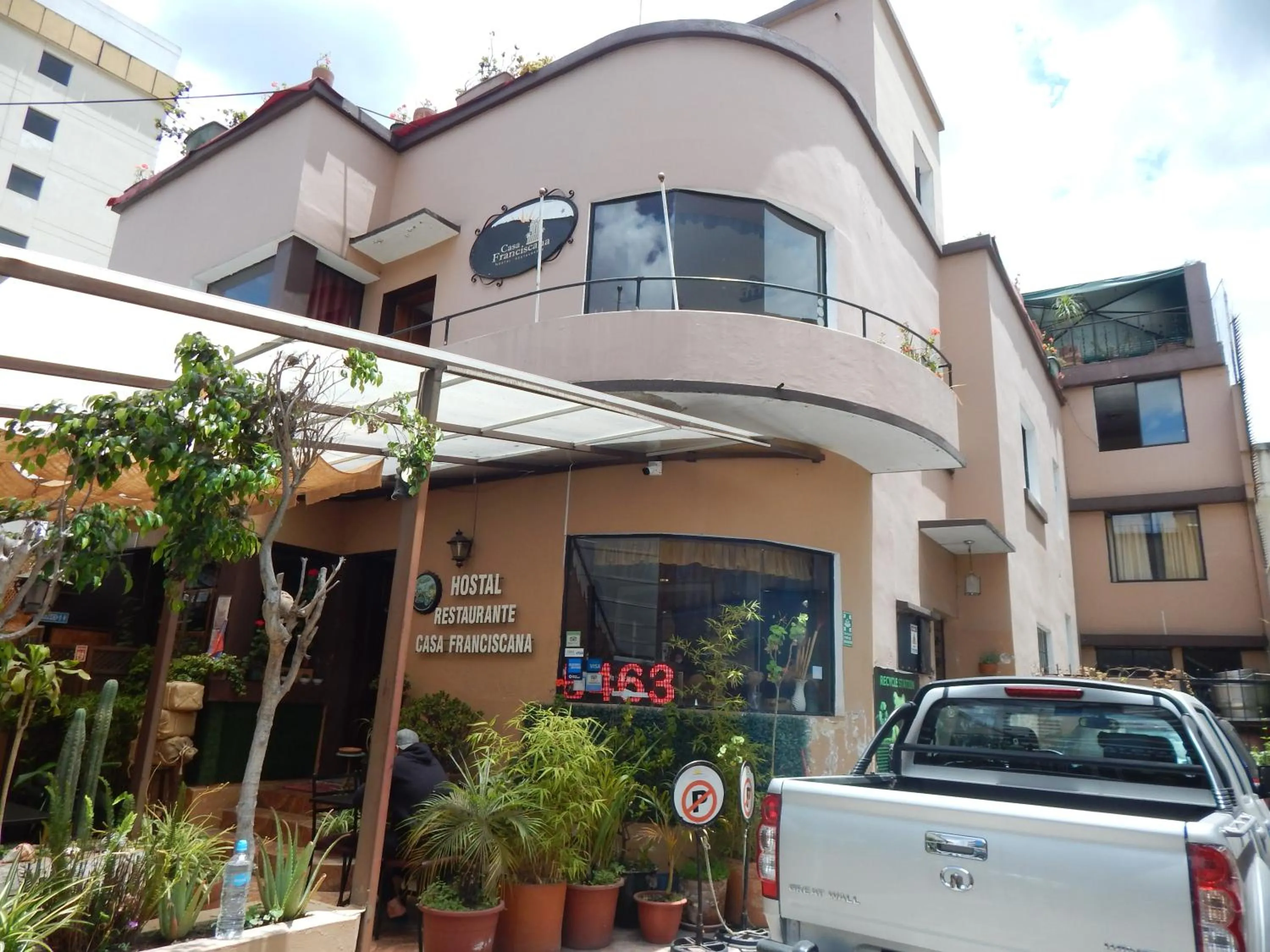 Property building in Hotel Casa Franciscana