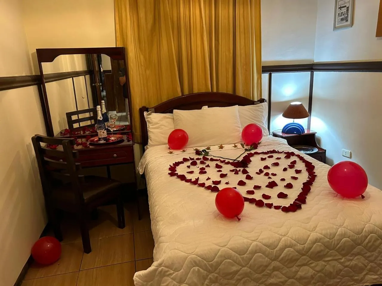 Photo of the whole room in Hotel Casa Franciscana