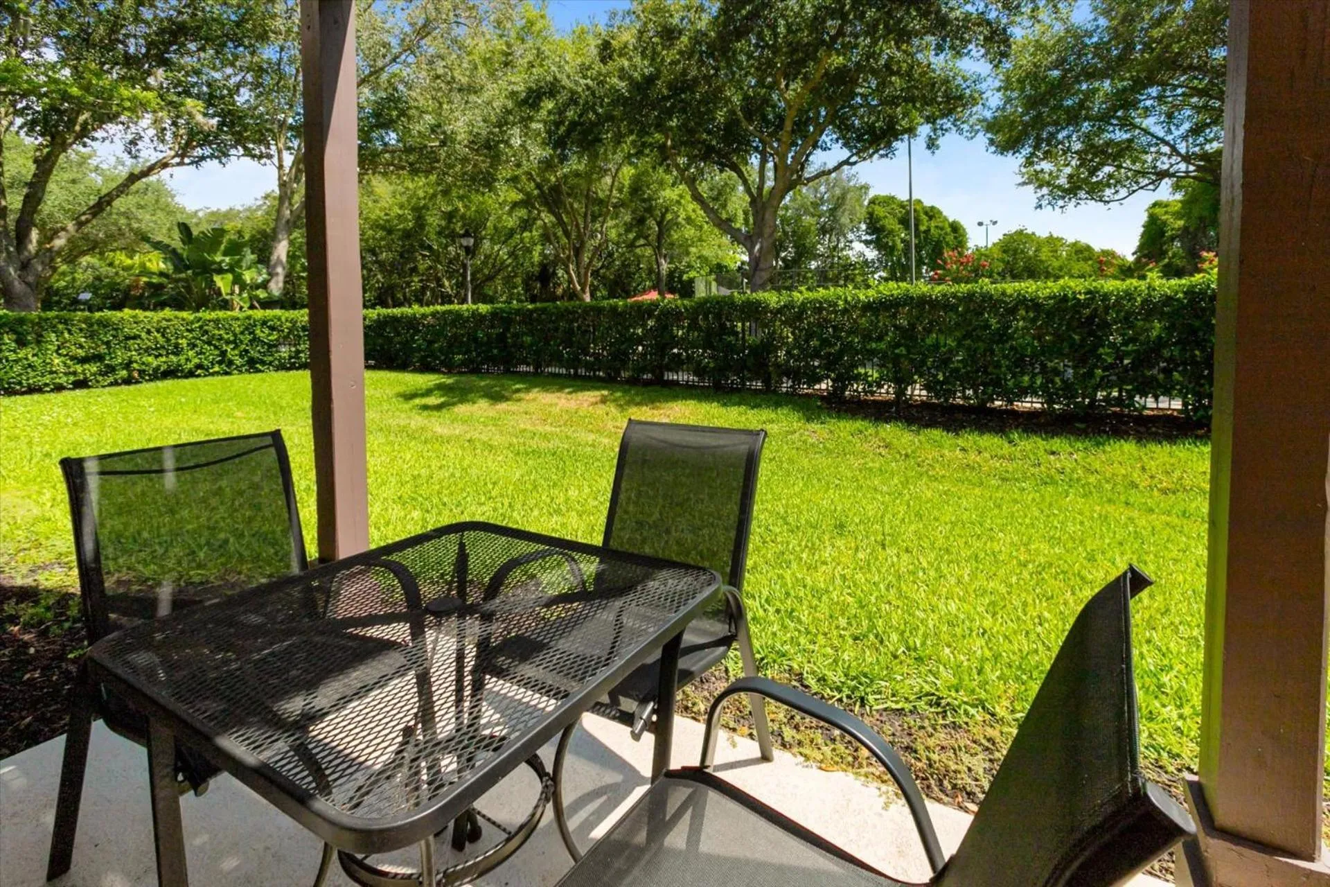 Patio in 8569 Crystal Cove
