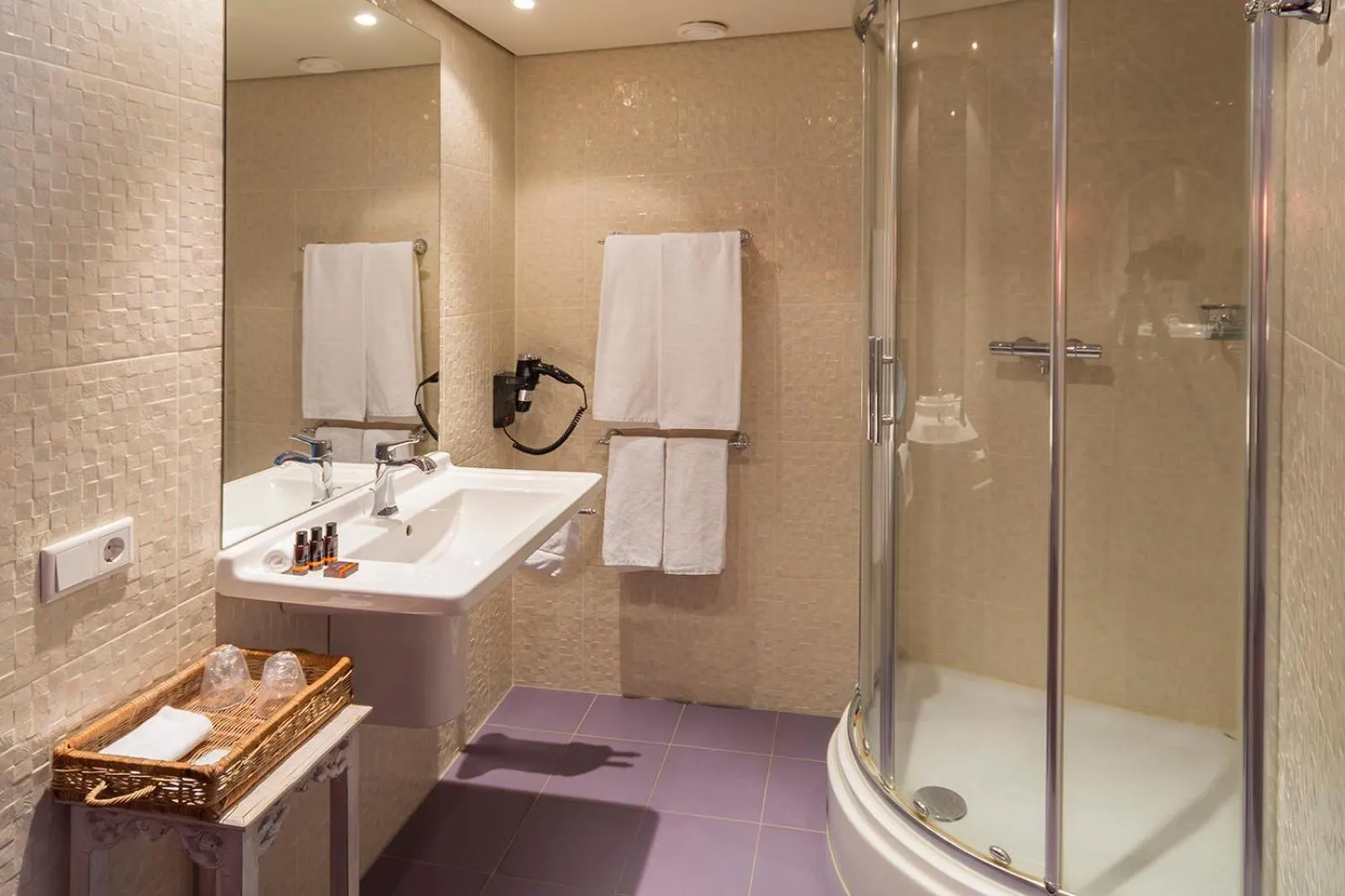 Bathroom in Hotel ReeHorst