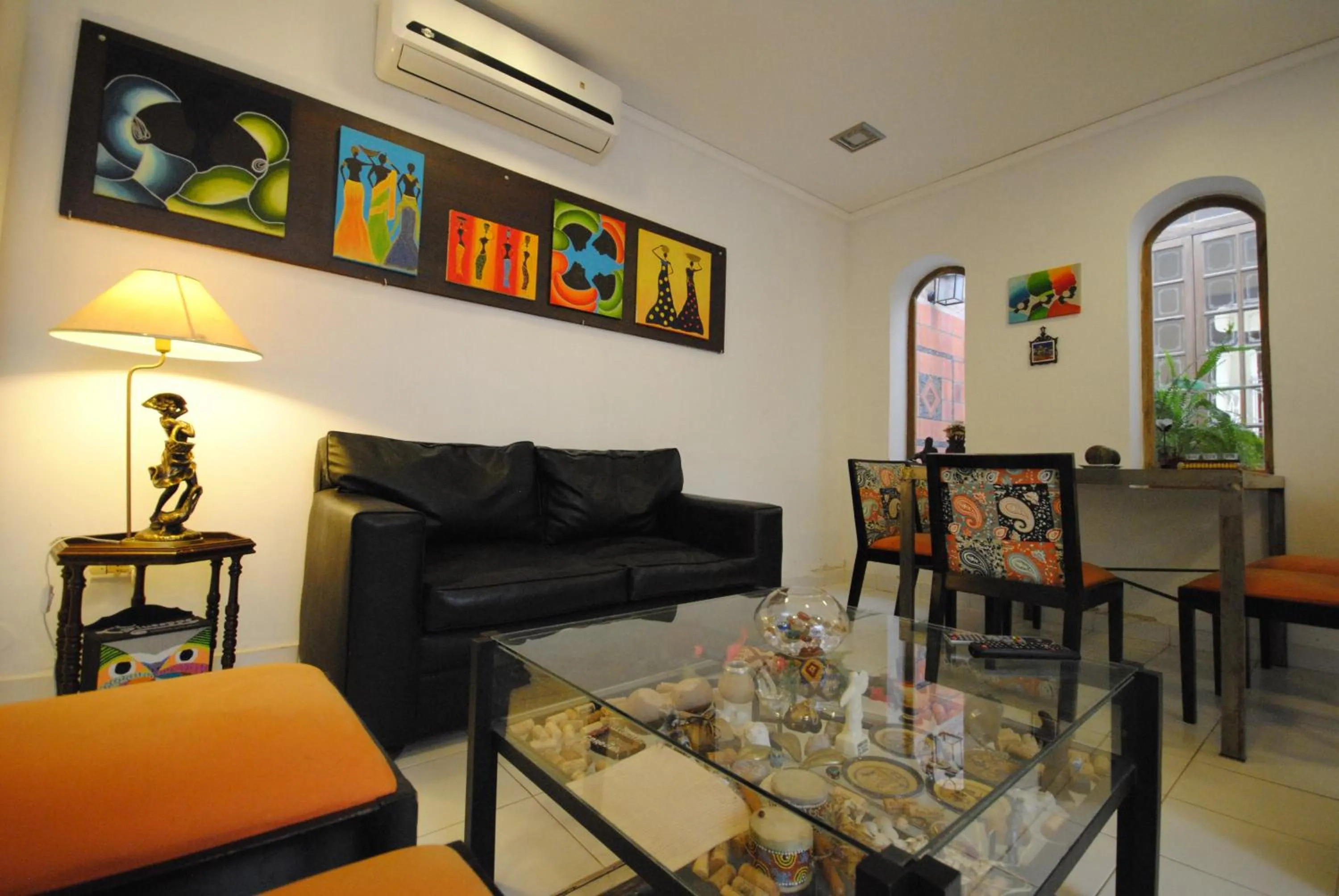 Communal lounge/ TV room in Giuseppe Suites Hotel