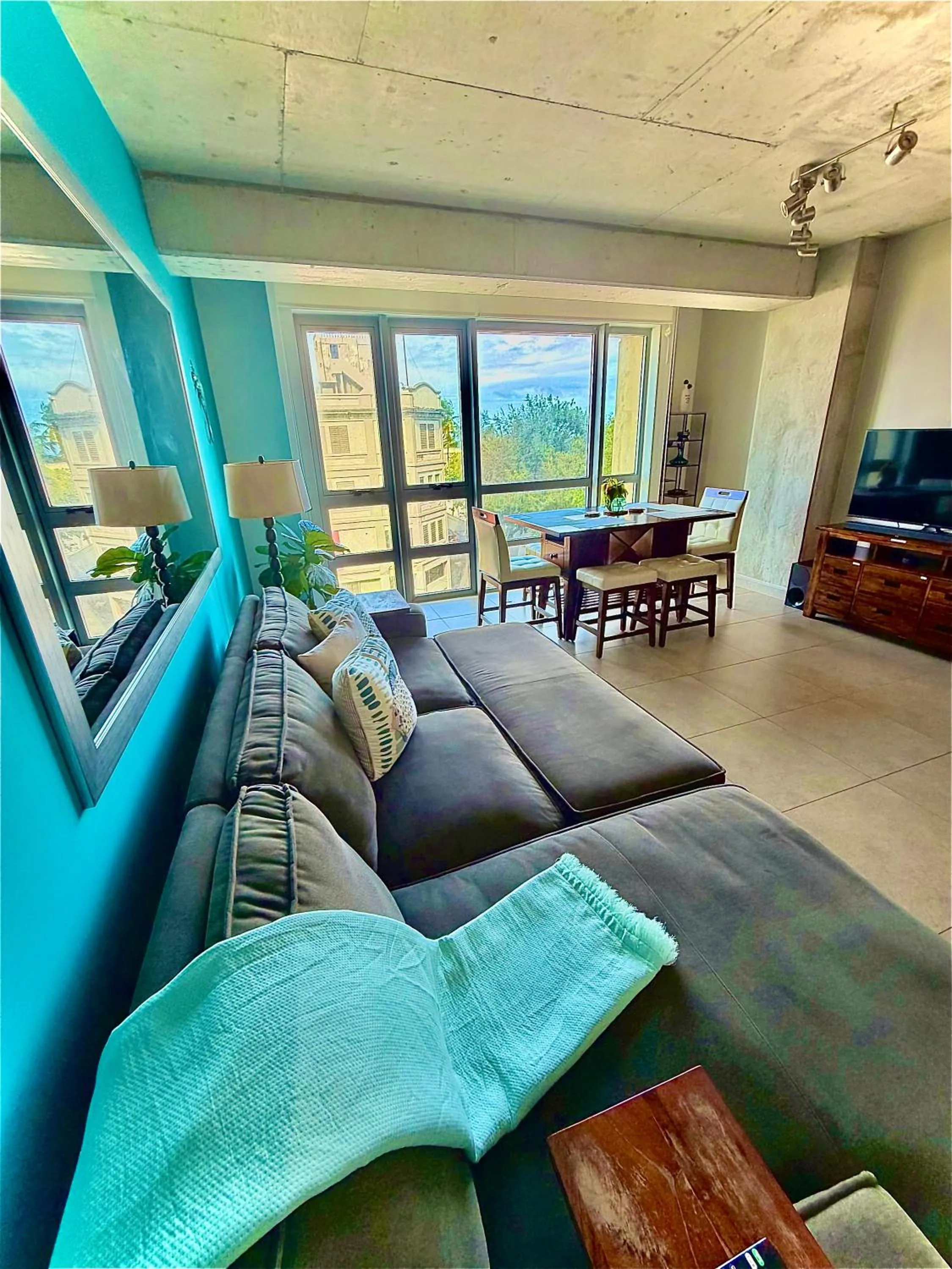 Spacious Loft-Sea view Atlantis by Stay Here PR