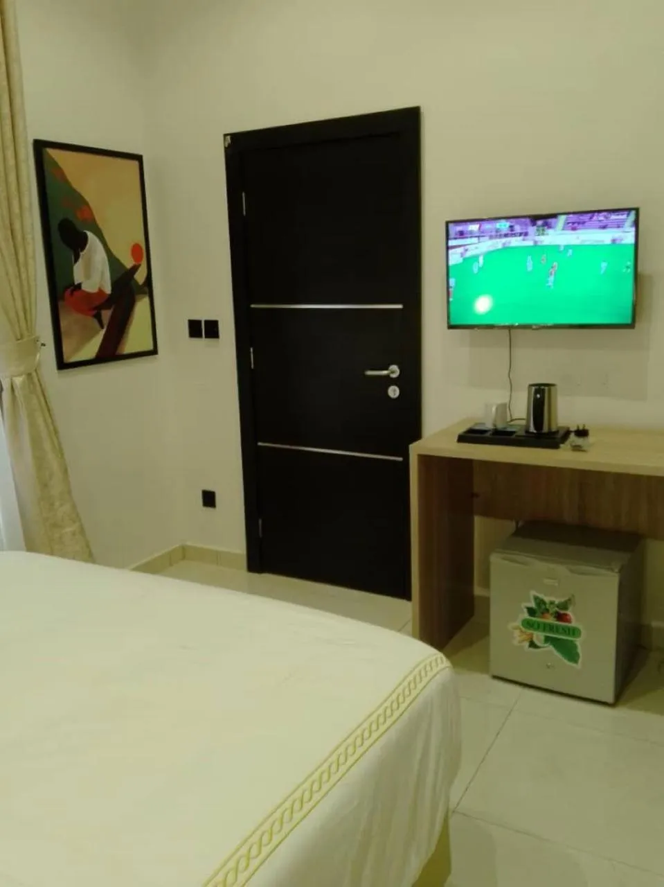 hair dresser, Bed in Elcastillo Homes