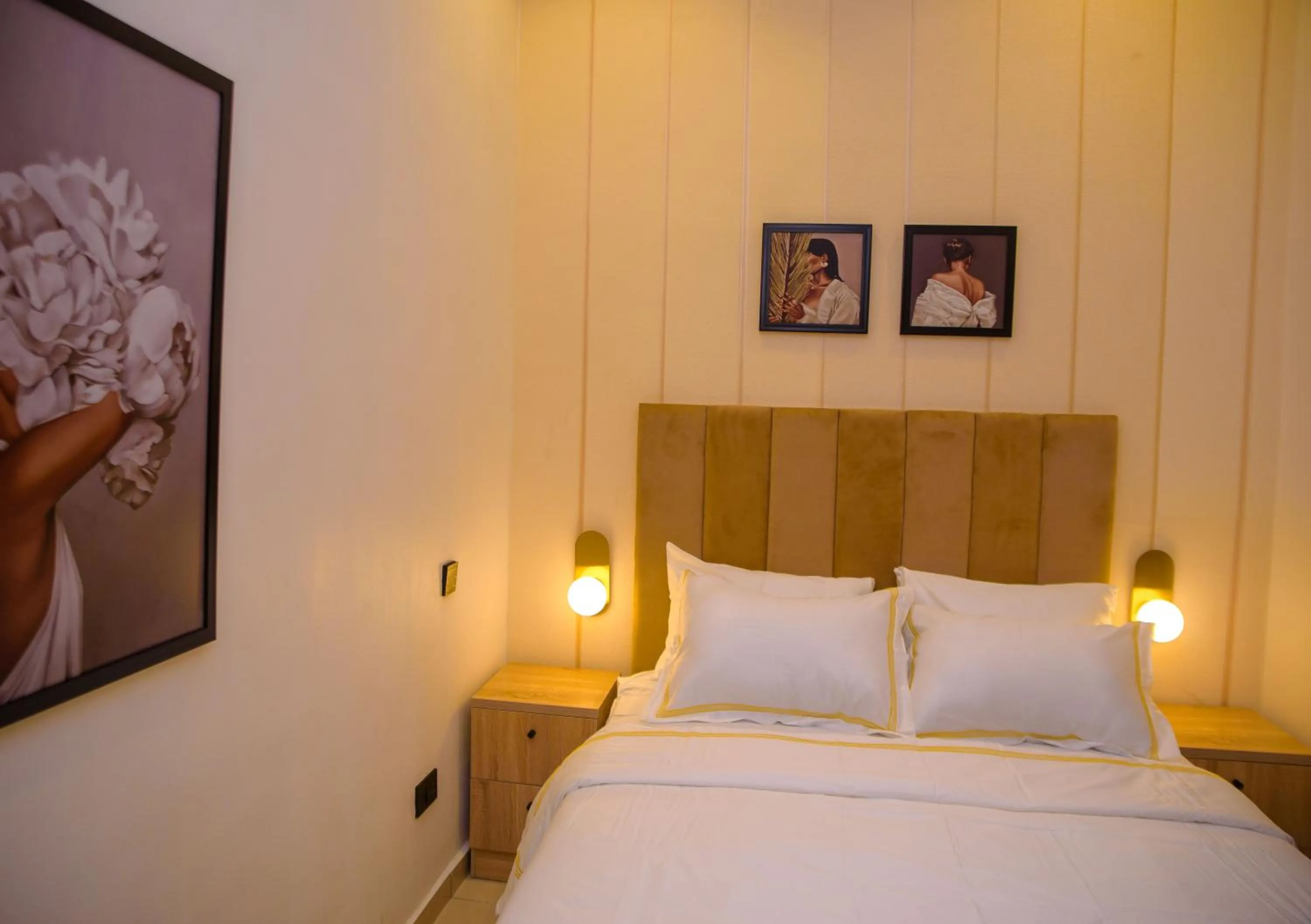 Bedroom, Bed in Elcastillo Homes