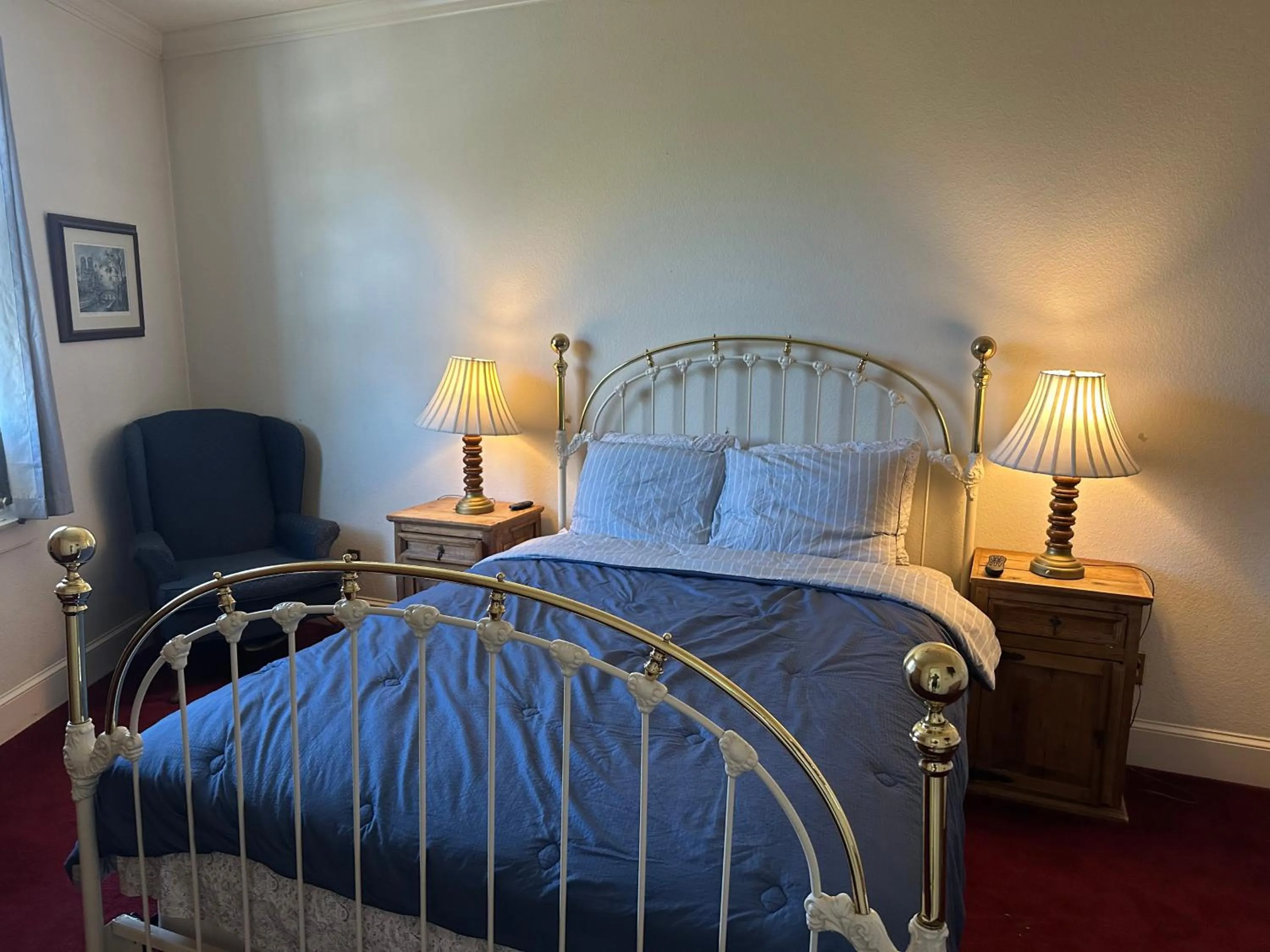 Bedroom, Bed in The Currier Inn