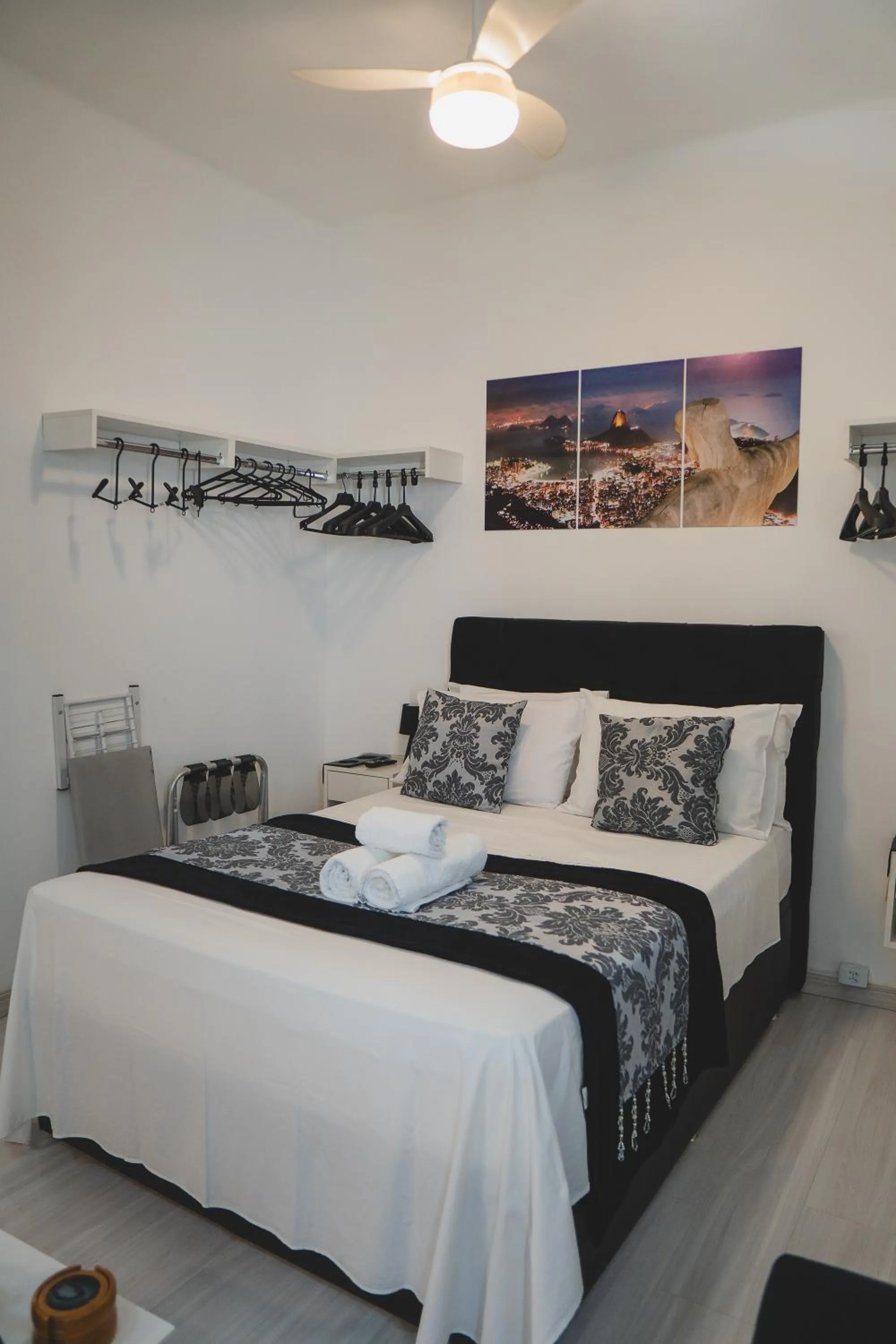 Bed in Studio Leblon