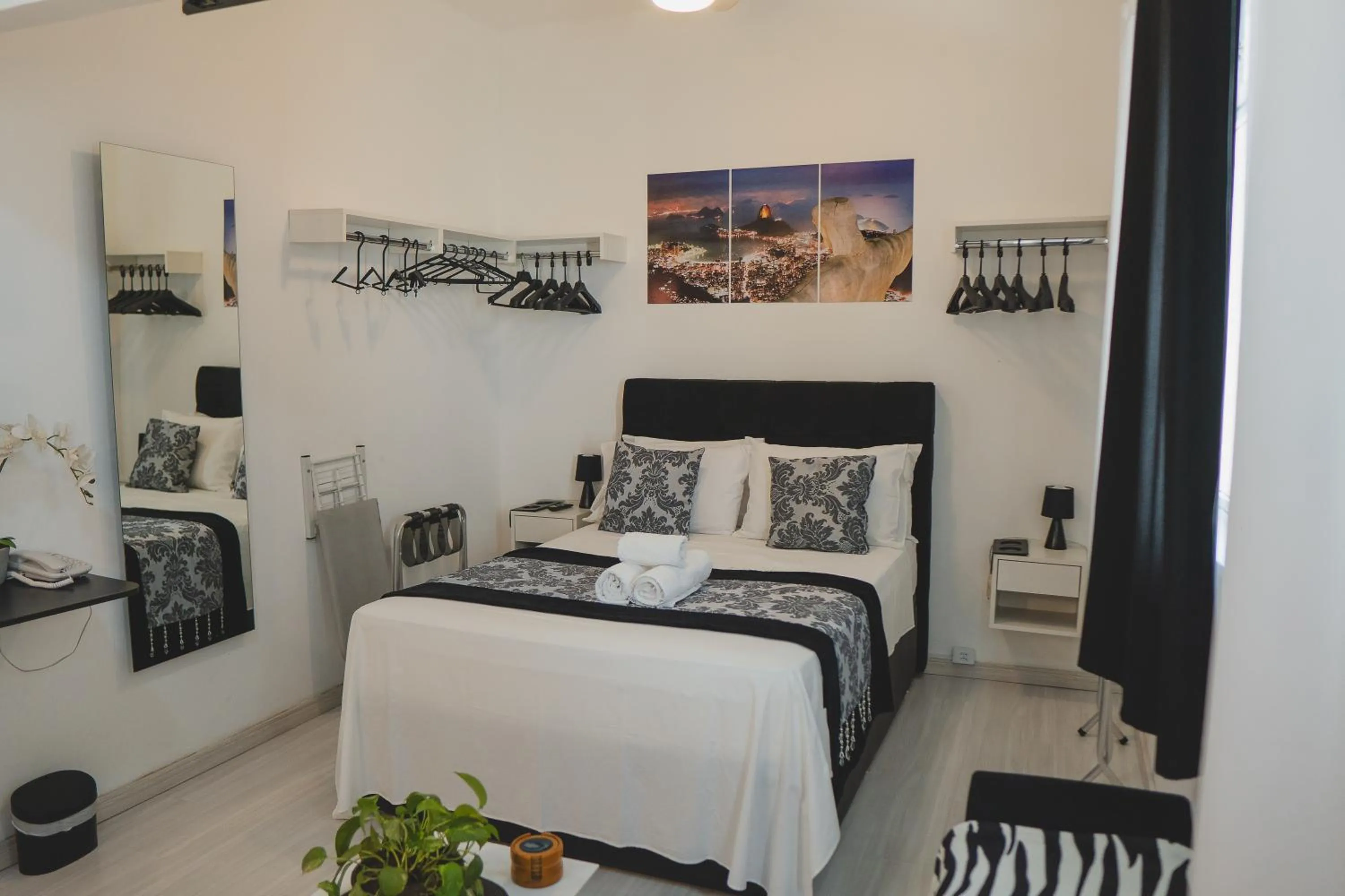Bed in Studio Leblon