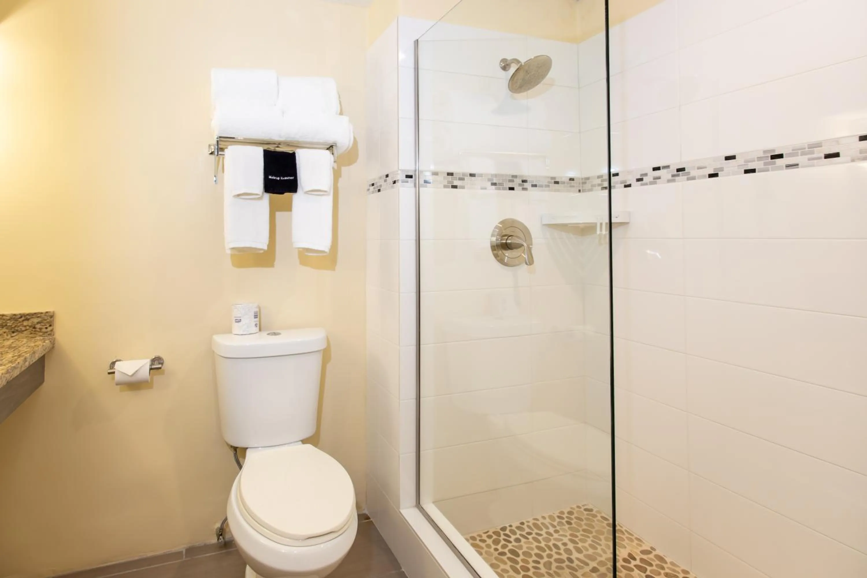 Shower in Caravelle Hotel St Croix