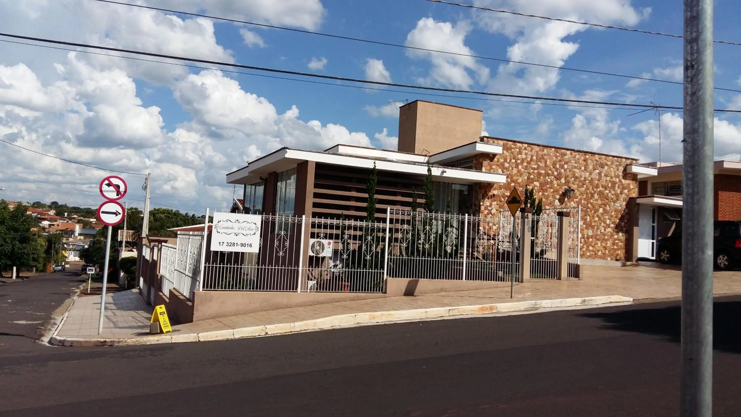 Property building in Pousada Cantinho DelMar