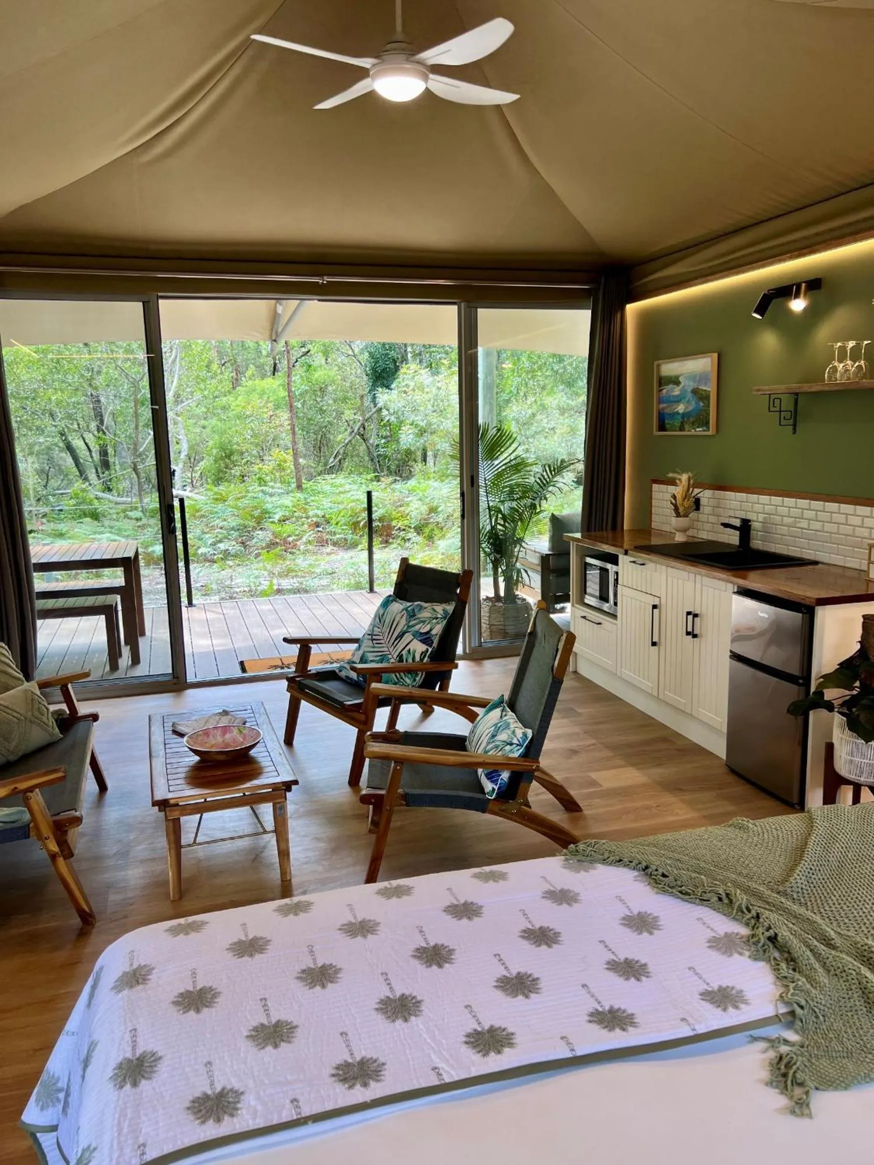 Bed in Noosa North Shore Retreat