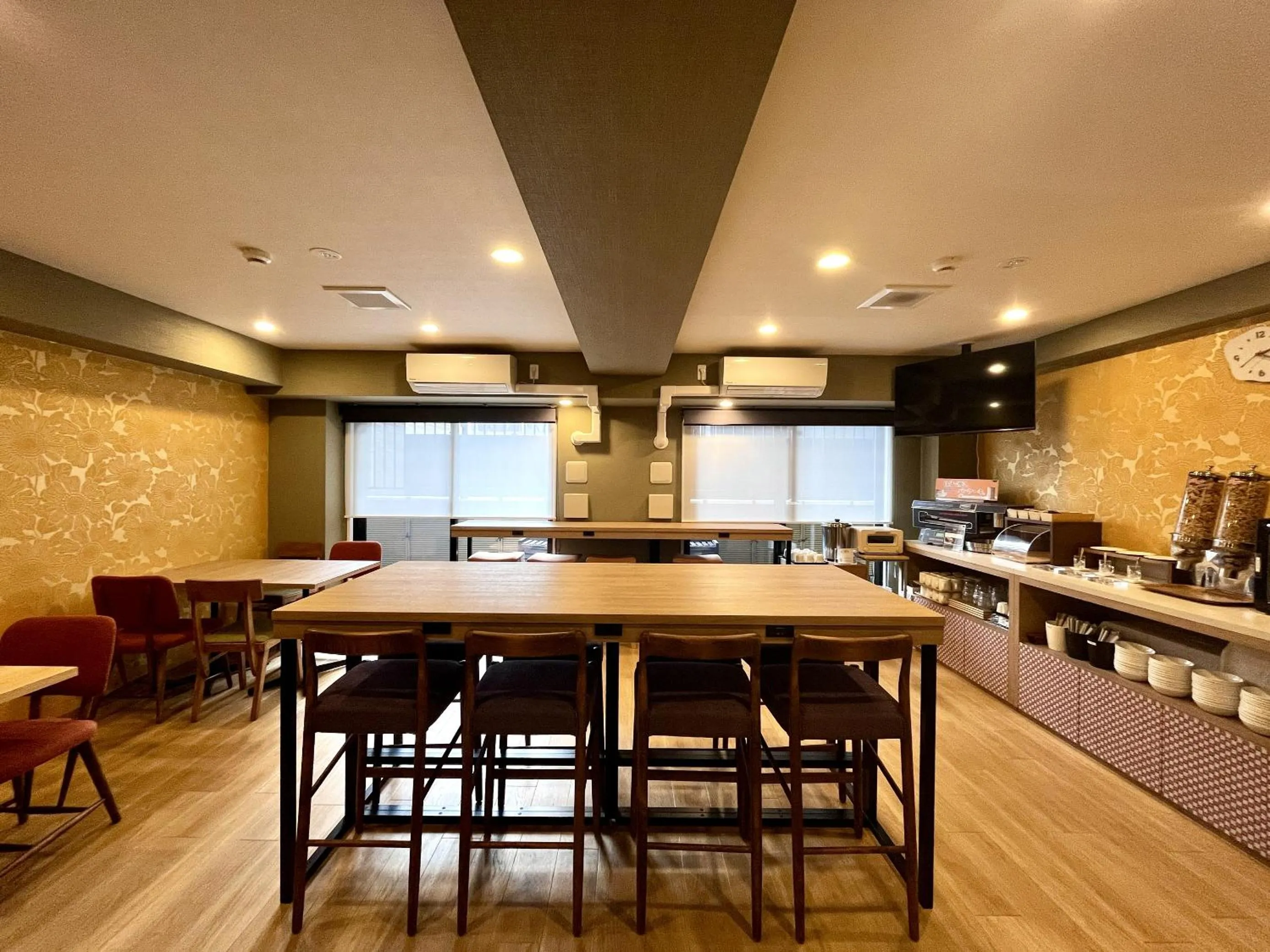 Restaurant/places to eat in HIYORI Stay Kyoto Kamogawa