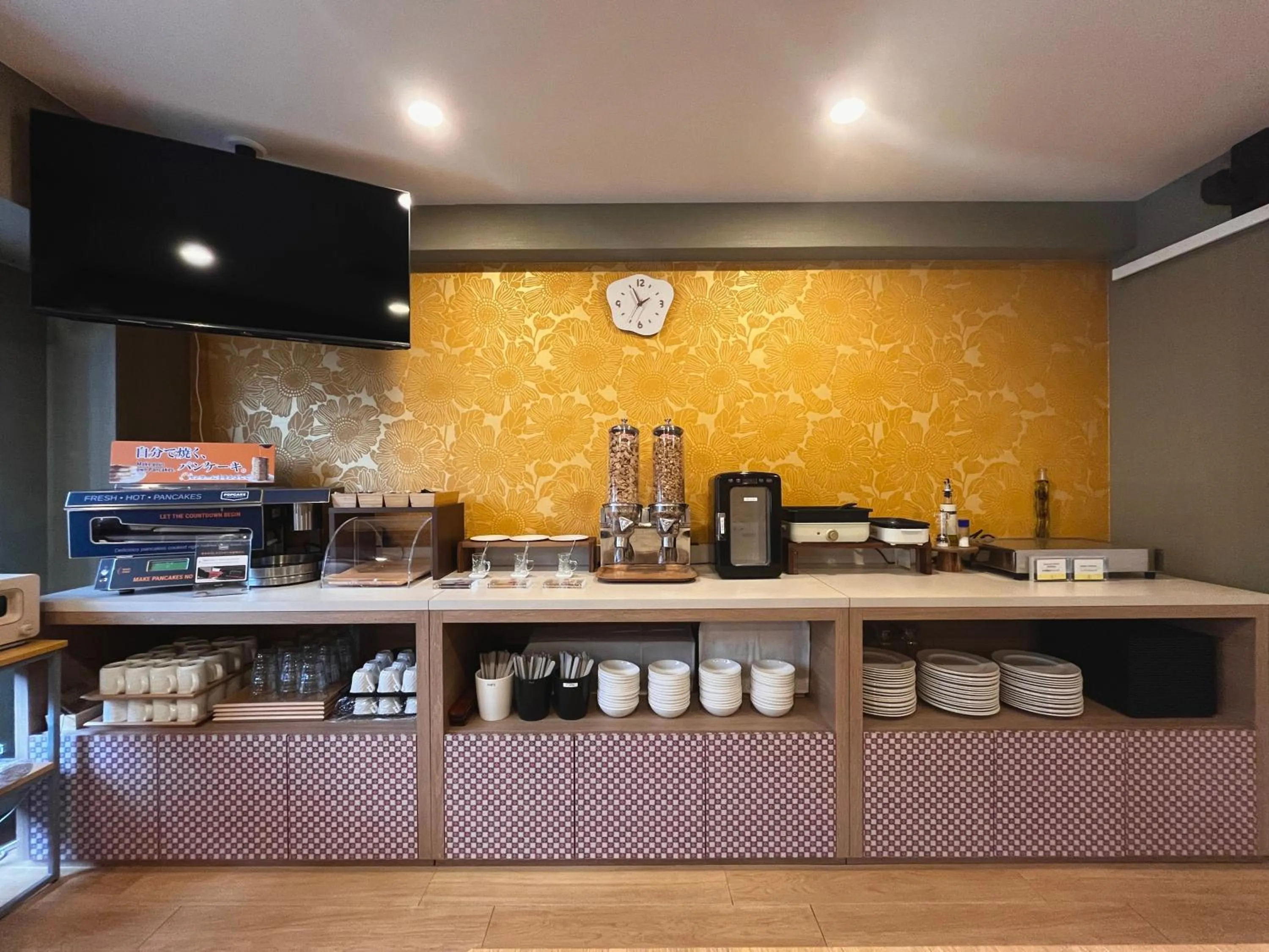 Restaurant/places to eat in HIYORI Stay Kyoto Kamogawa