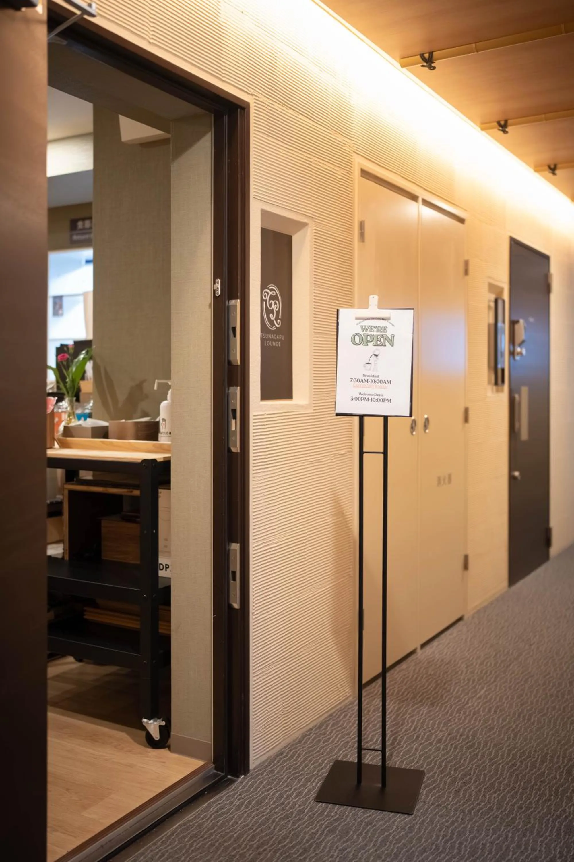 Communal lounge/ TV room in HIYORI Stay Kyoto Kamogawa