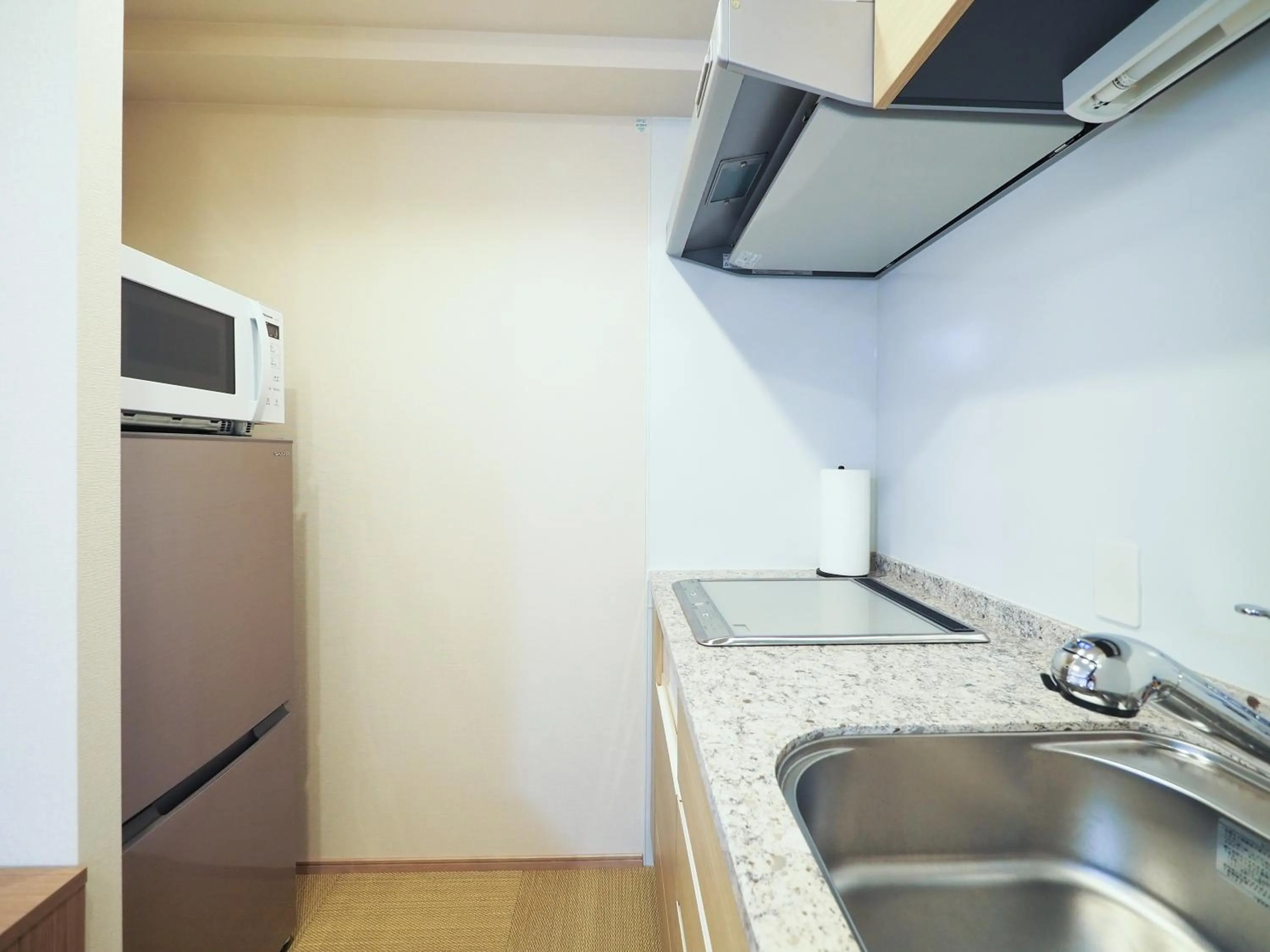 Kitchen or kitchenette in HIYORI Stay Kyoto Kamogawa