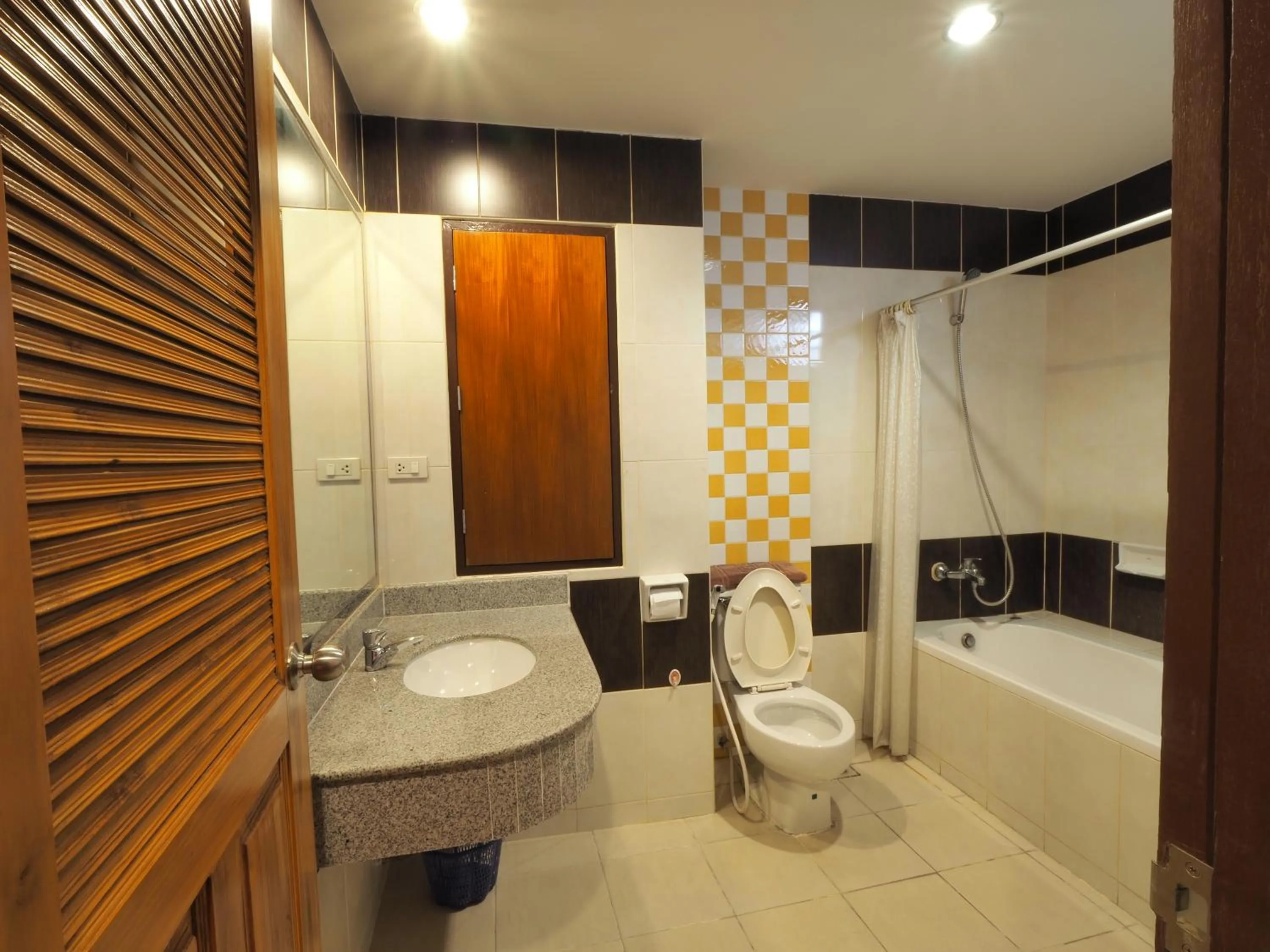 Bathroom in Golden Villa Pattaya