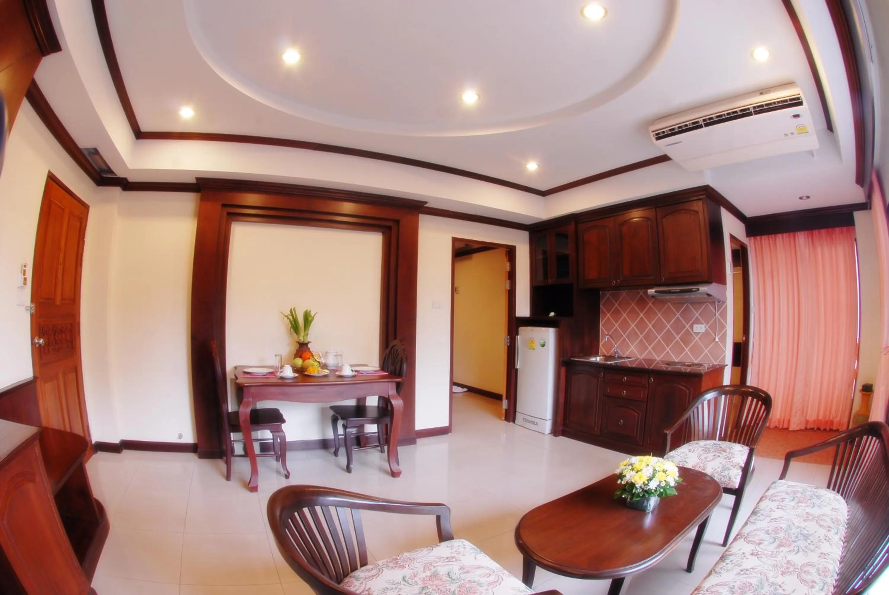 Dining area in Golden Villa Pattaya