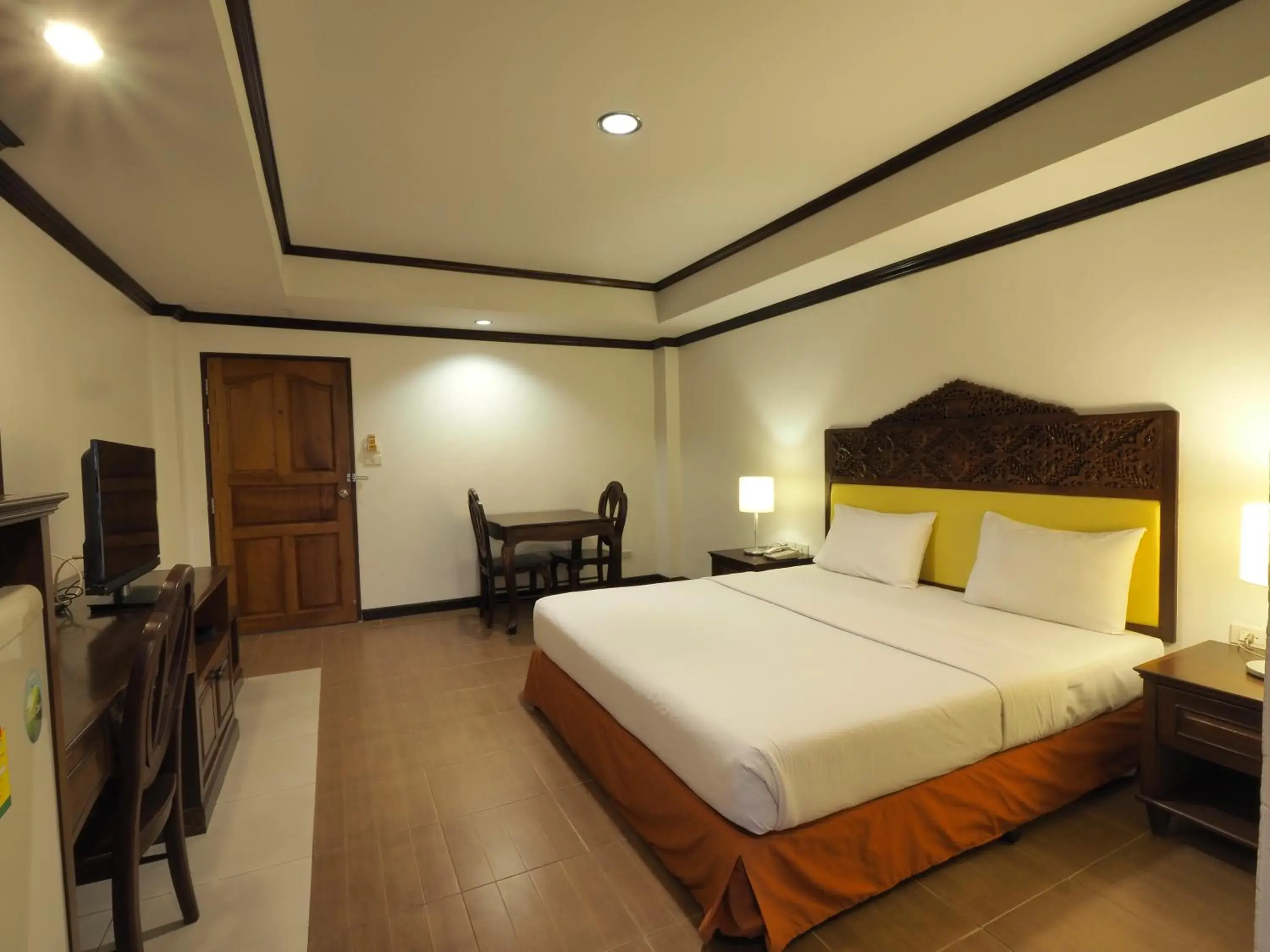 Photo of the whole room, Bed in Golden Villa Pattaya Photo of the whole room, Bed in Golden Villa Pattaya