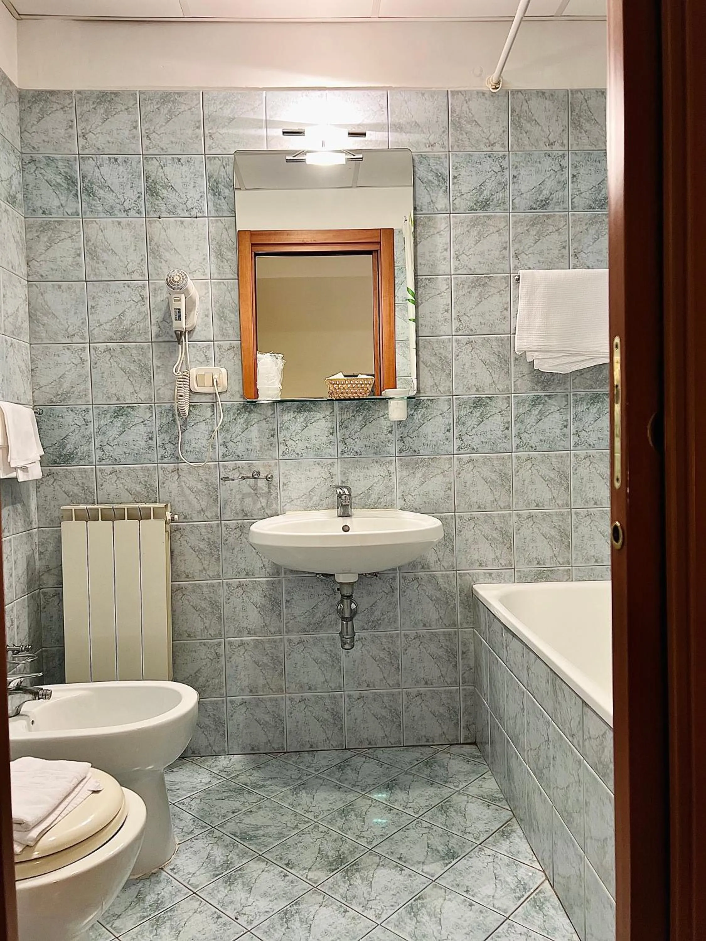 Toilet in Hotel Vico Alto Siena