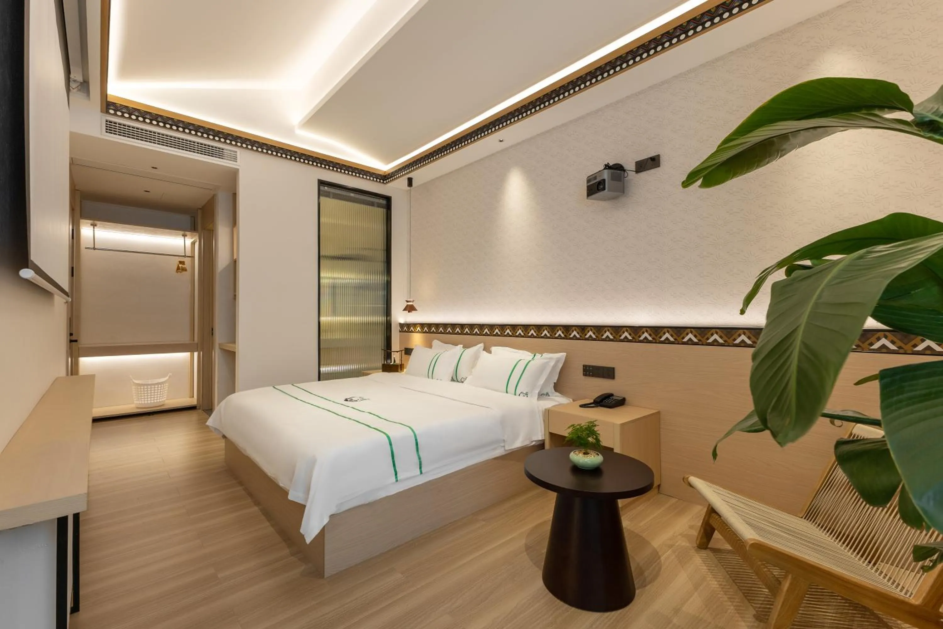 Bed in Xishu Garden Inn - Travel Agency service - Car Rent service - English Speaking