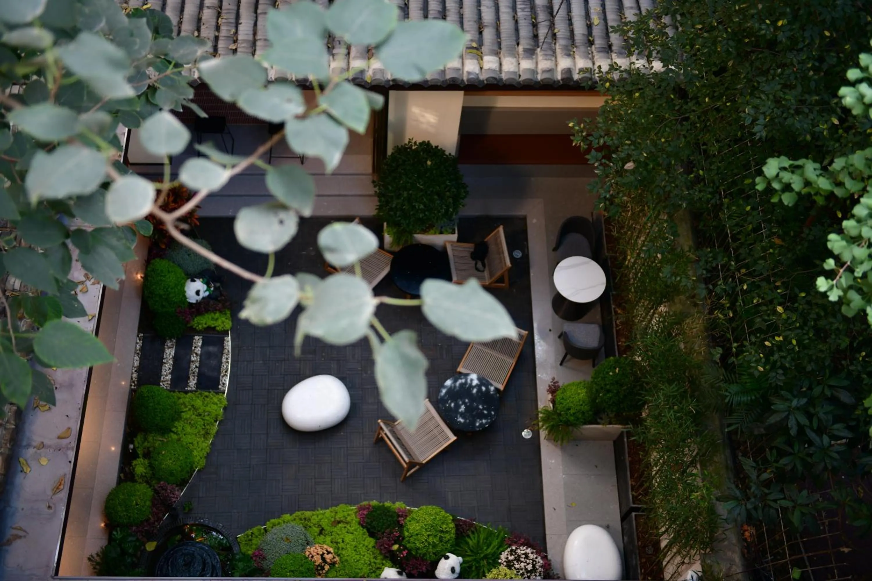 Garden in Xishu Garden Inn - Travel Agency service - Car Rent service - English Speaking