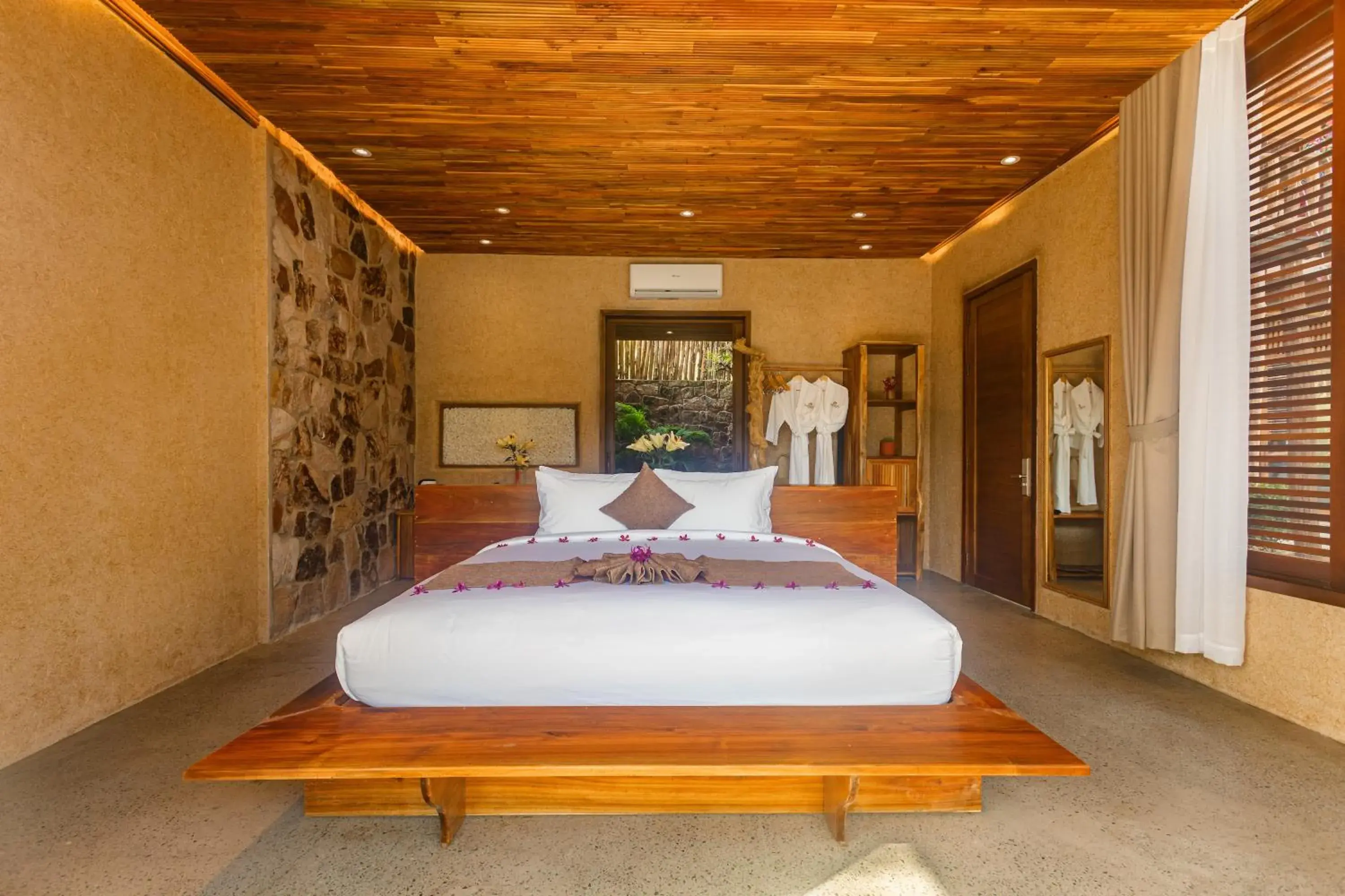 TV and multimedia, Bed in Grand Ocean Bay Resort Phu Quoc TV and multimedia, Bed in Grand Ocean Bay Resort Phu Quoc