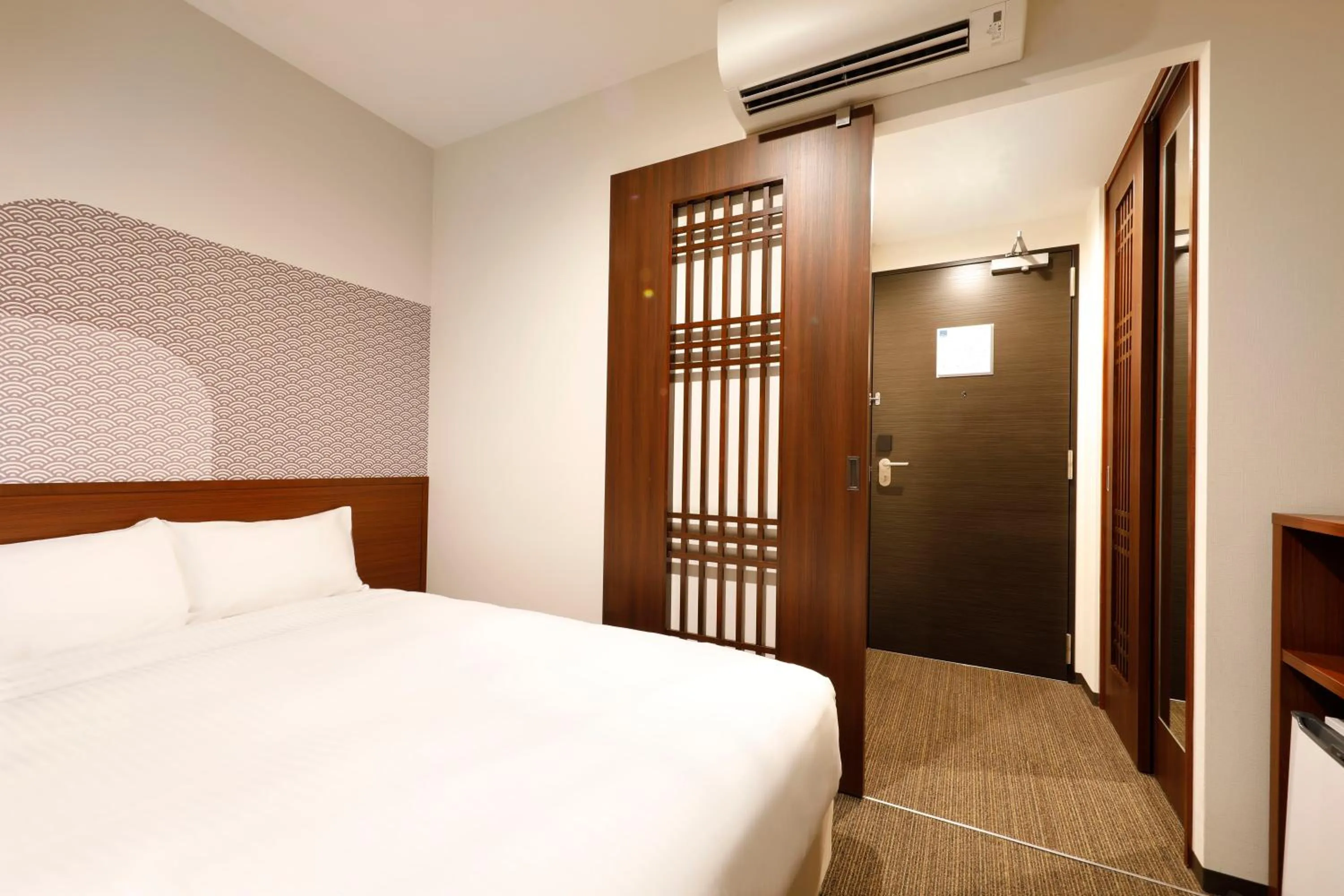 Bed in Hop Inn Kyoto Shijo Omiya