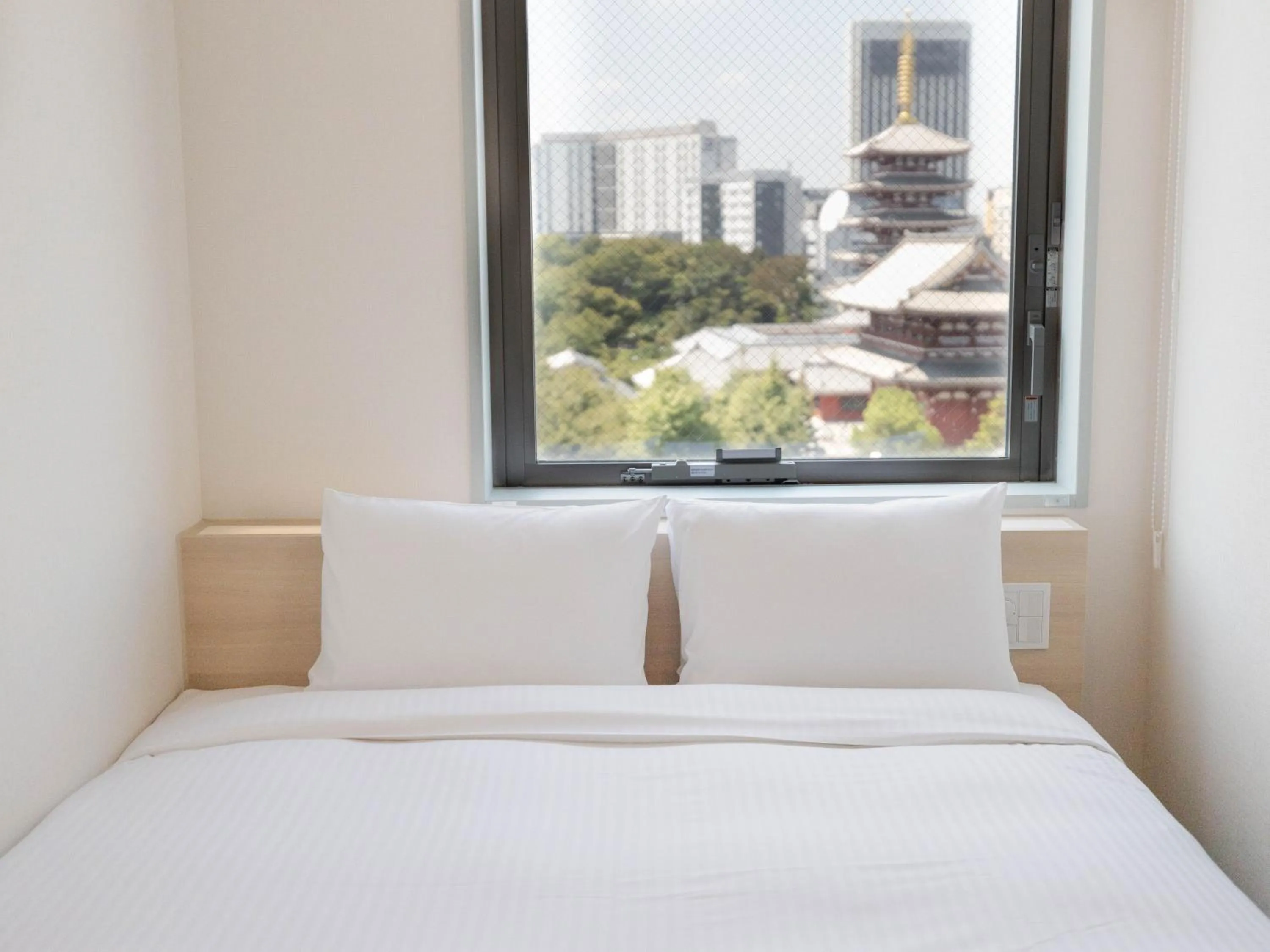 View (from property/room), Bed in Hop Inn Tokyo Asakusa